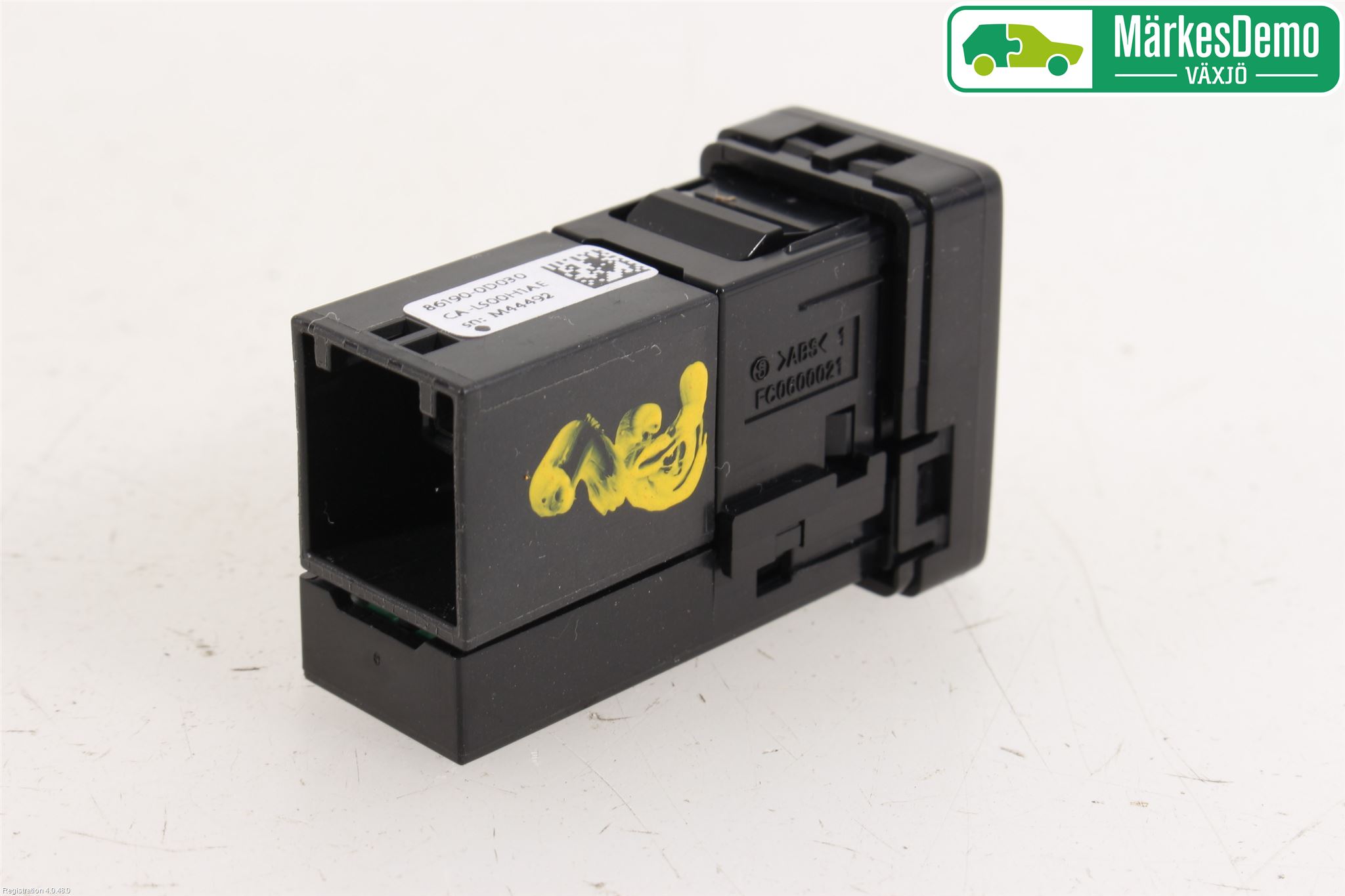 Toyota AURIS 13-19 Strömställare Övrigt