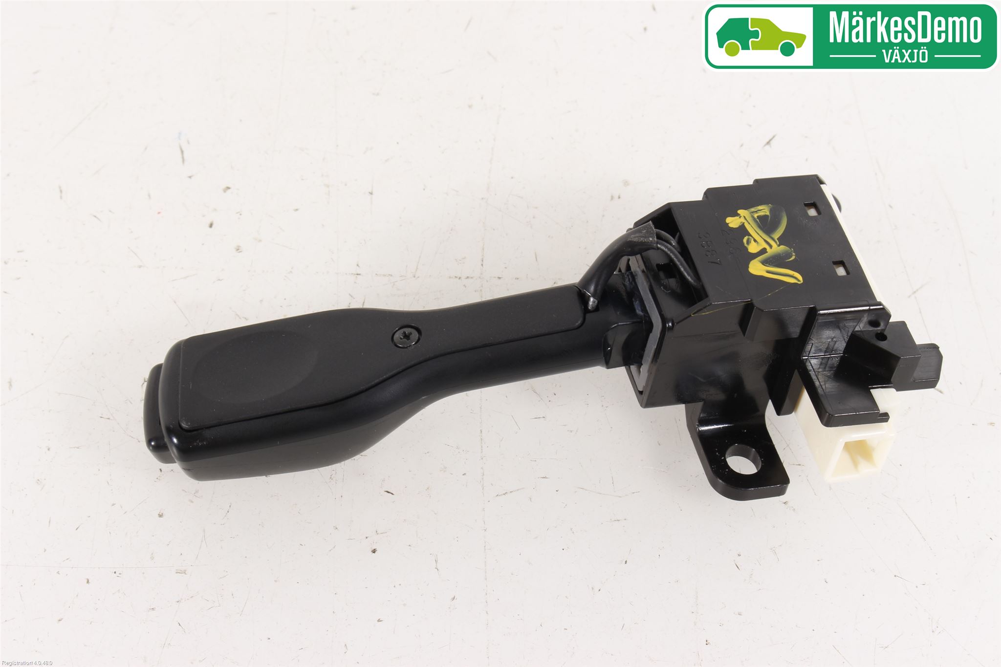 Toyota AURIS 13-19 Farthållare