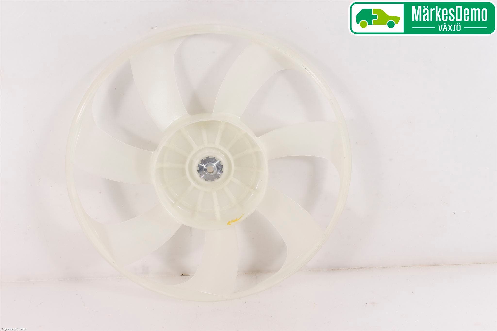 Toyota AURIS 13-19 Kylfläkt-Vinge