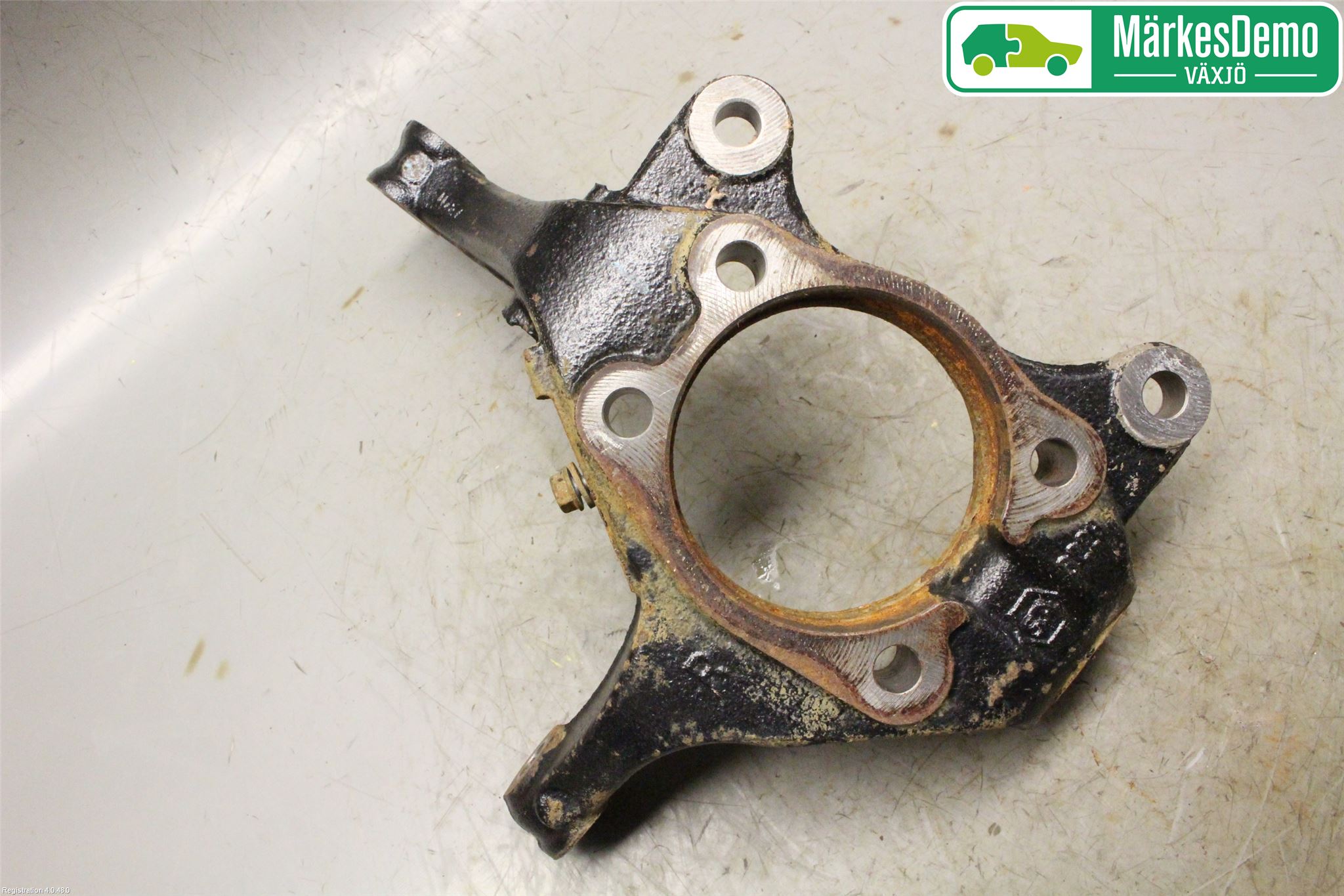 Toyota AURIS 13-19 Styrspindel Lagerhus Hö