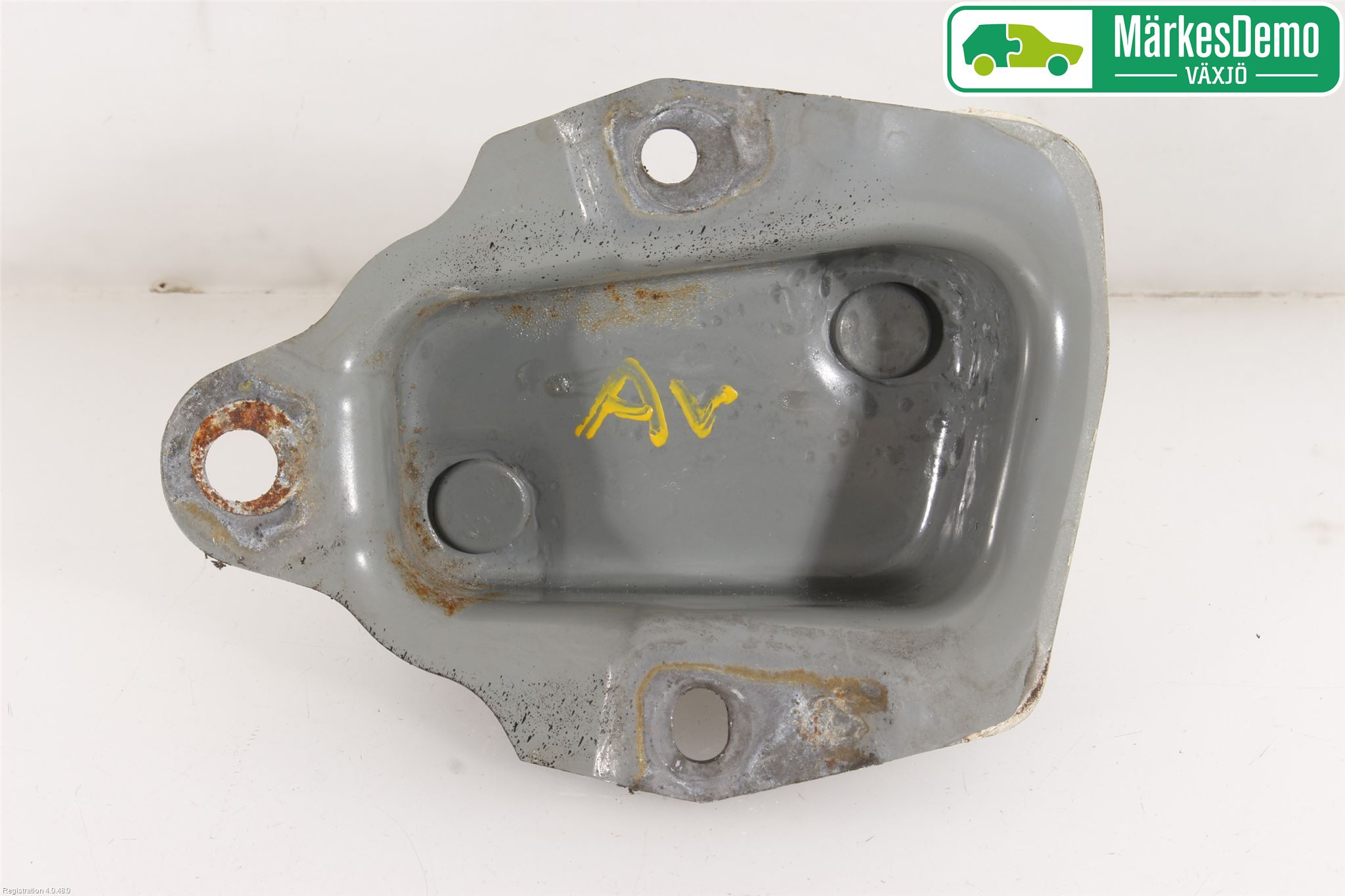 Toyota COROLLA VERSO 02-04 Stötfångarbärjärn Bak