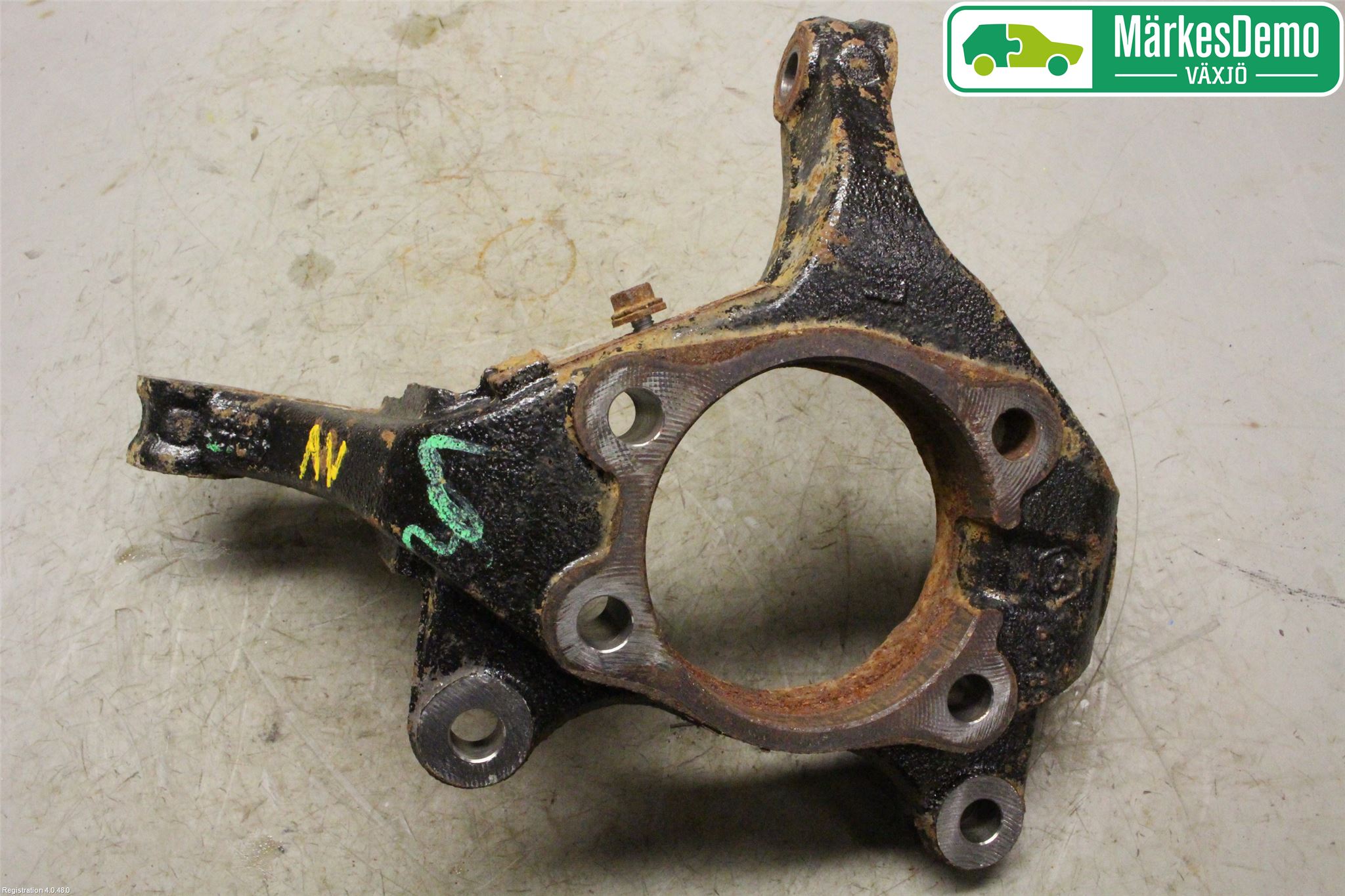 Toyota AURIS 13-19 Styrspindel Lagerhus Vä