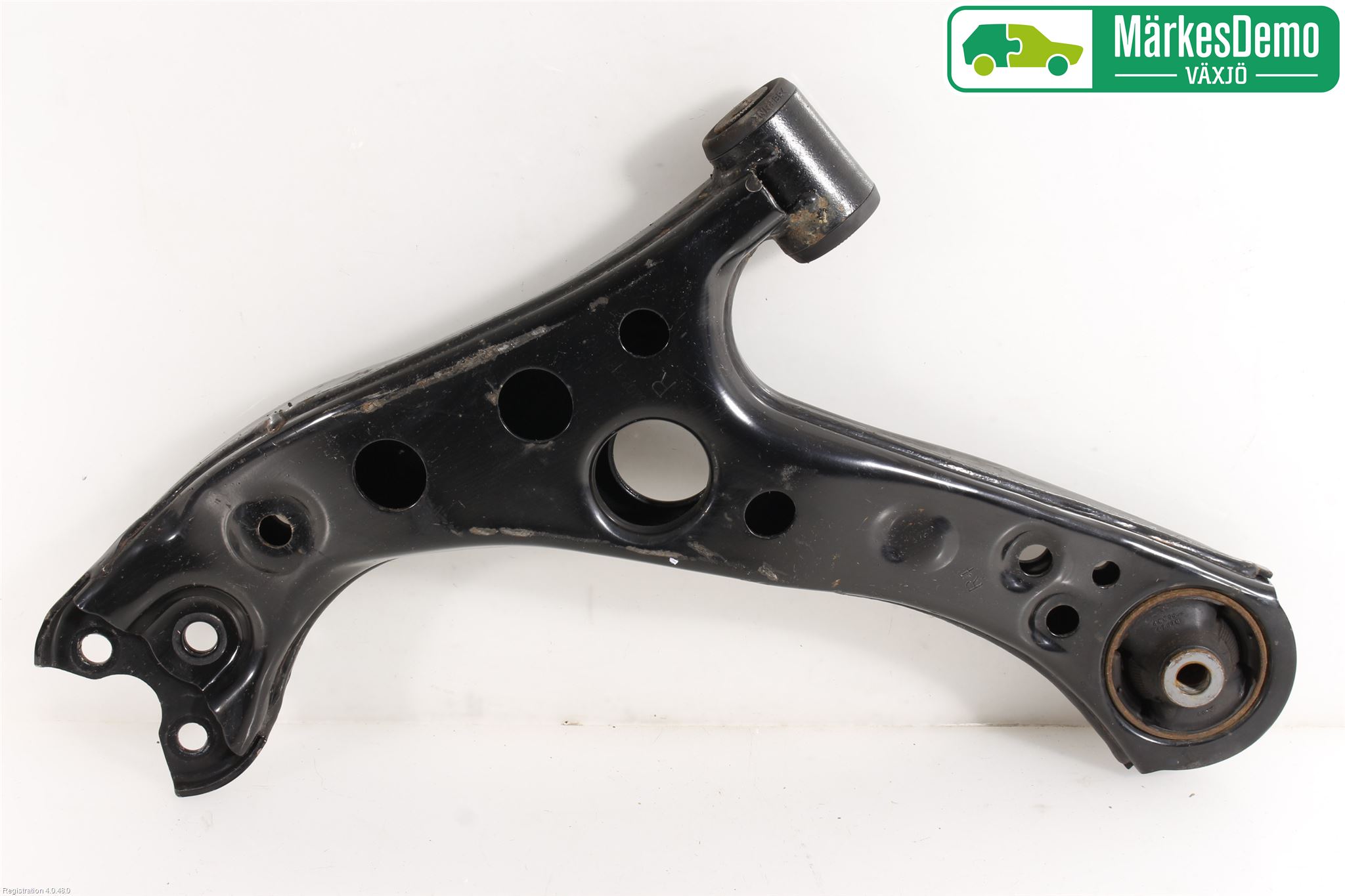 Toyota PRIUS (ZVW50) 16-21 Bärarm Fram Undre Hö