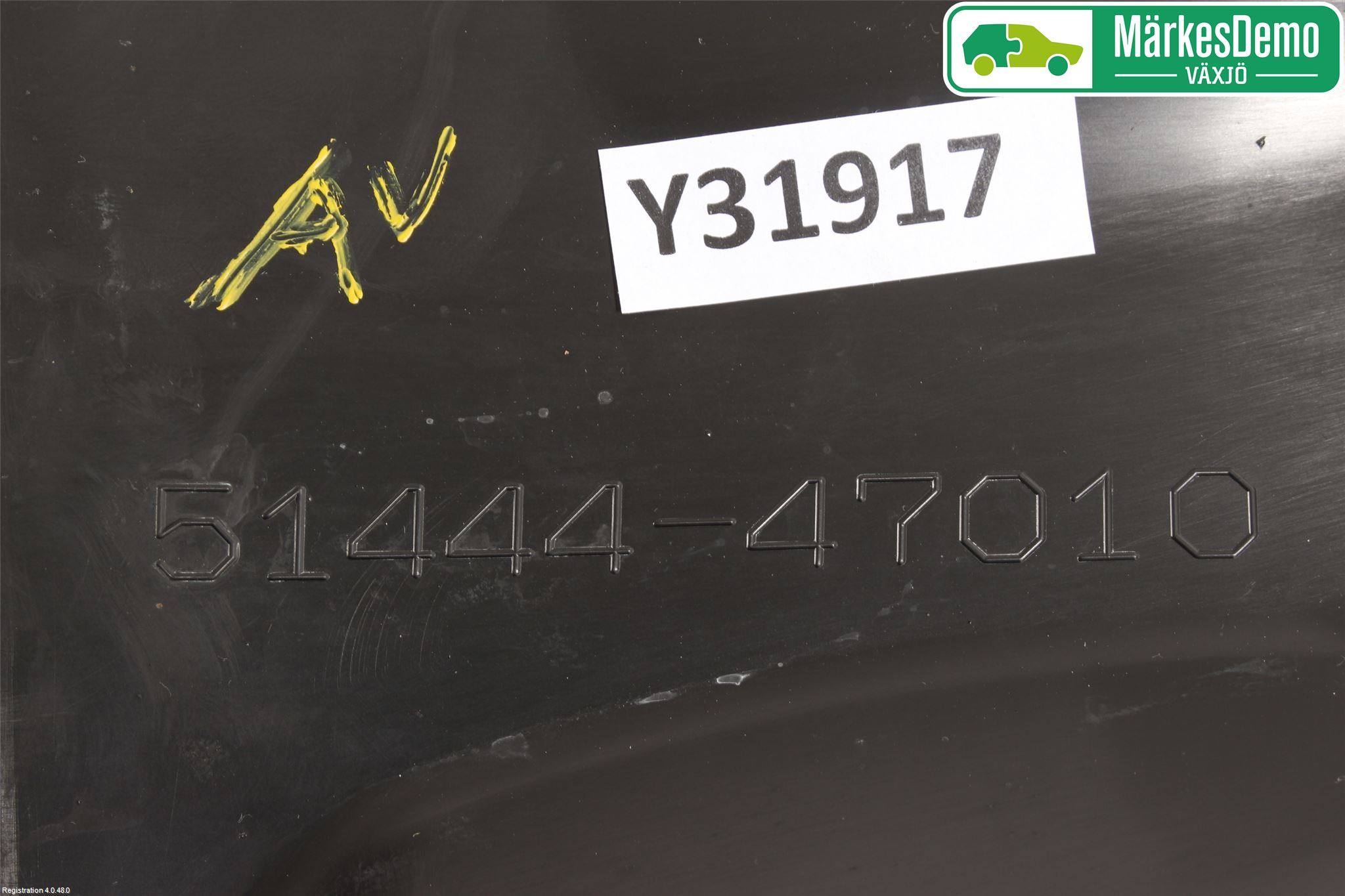 Toyota PRIUS (ZVW50) 16-21 Hasplåt Plåt-Plast