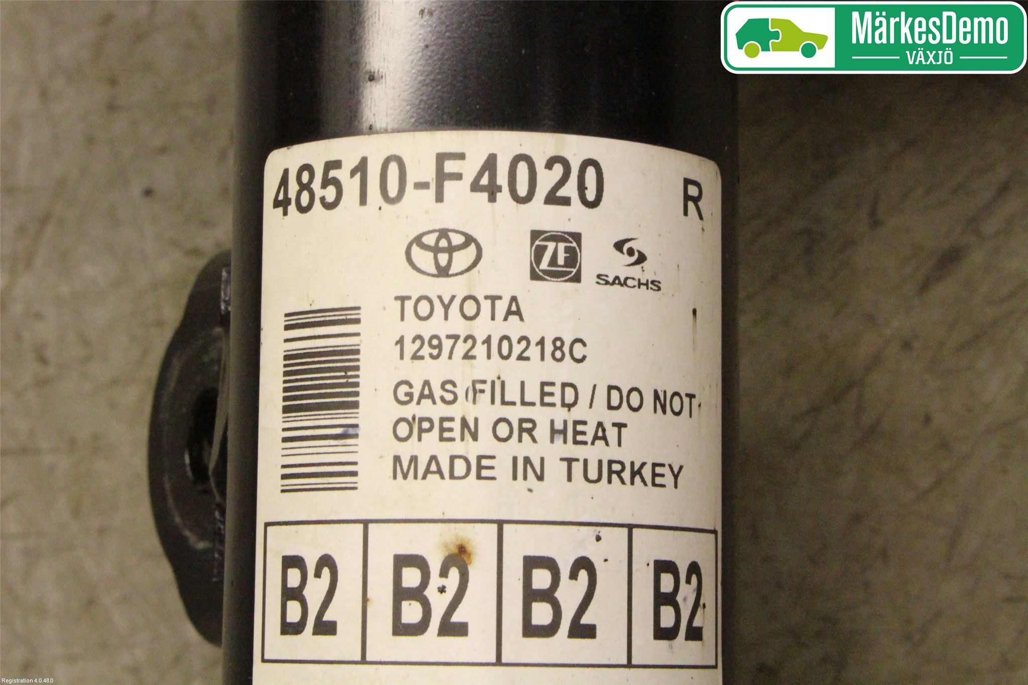 Toyota C-HR 16-23 Fjäderben Fram Höger
