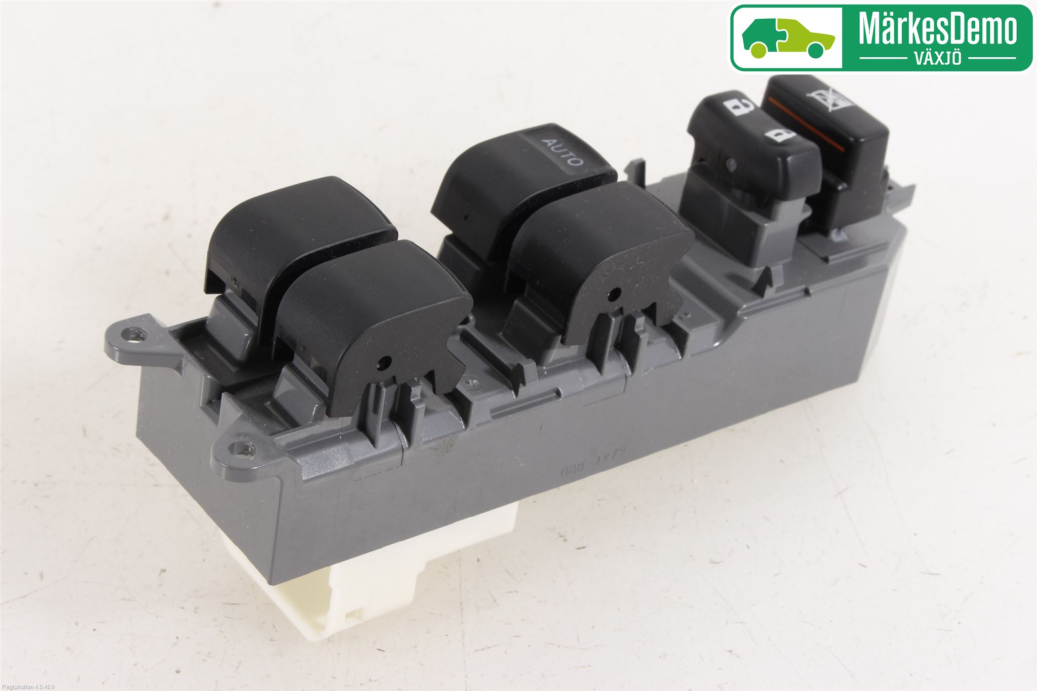 Toyota YARIS XP130 15-20 Strömställare Elhiss