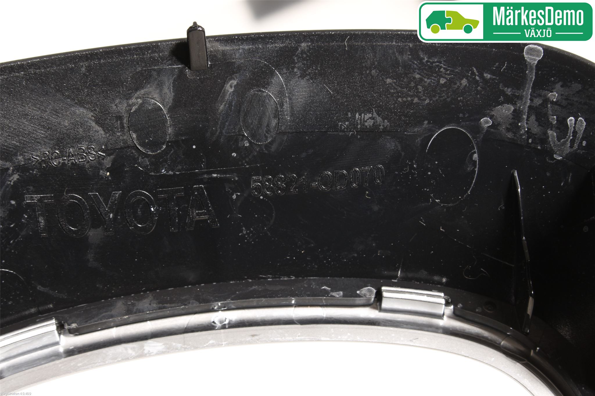 Toyota YARIS XP130 15-20 Instrumentkonsoll Golv