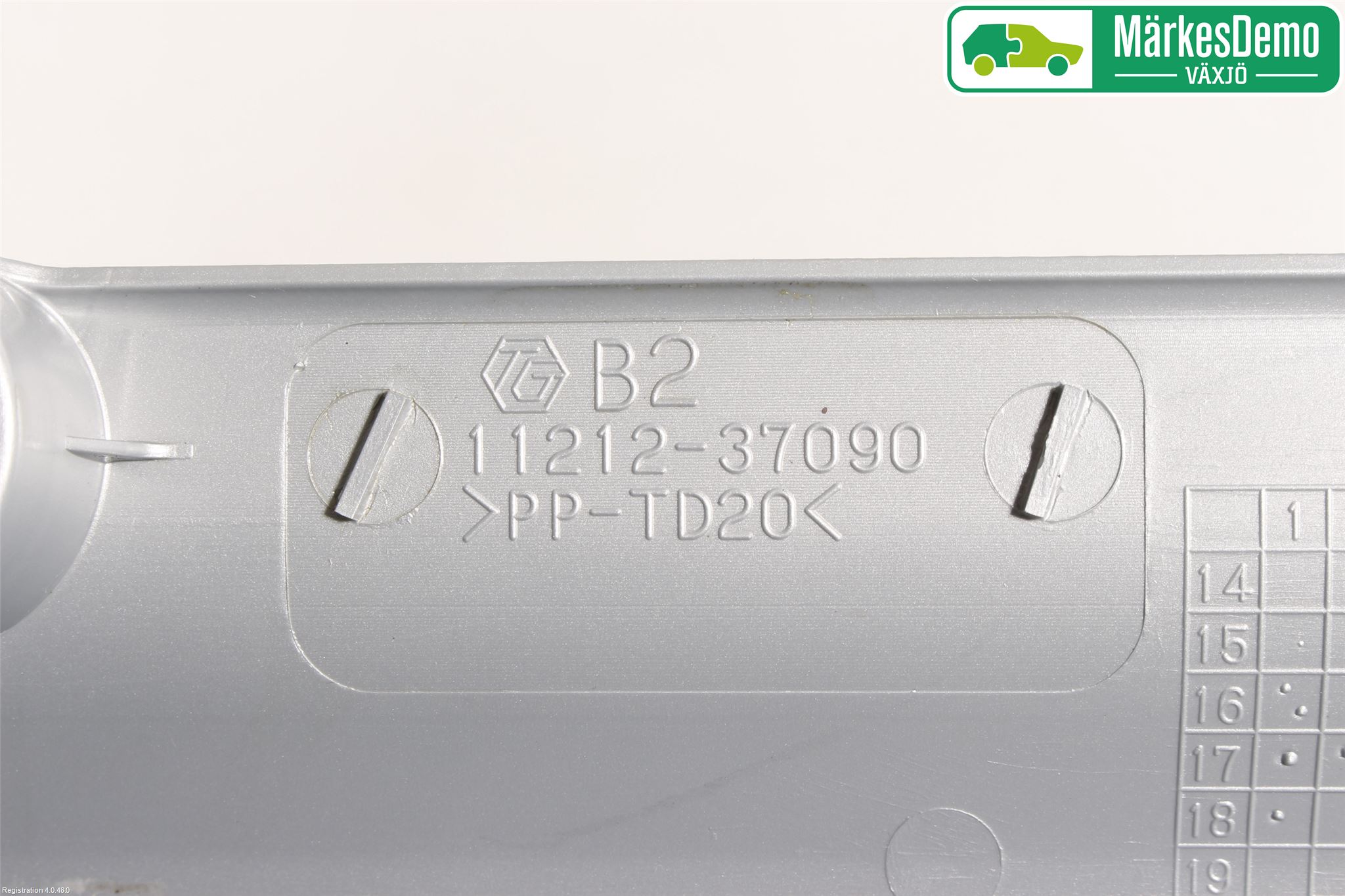 Toyota AURIS 13-19 Motorkåpa