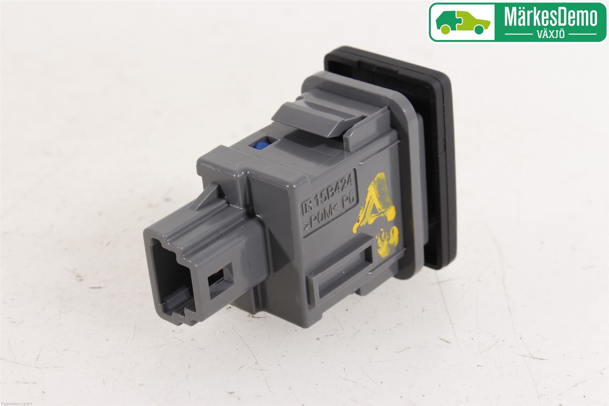 Toyota AURIS 13-19 Strömställare Övrigt