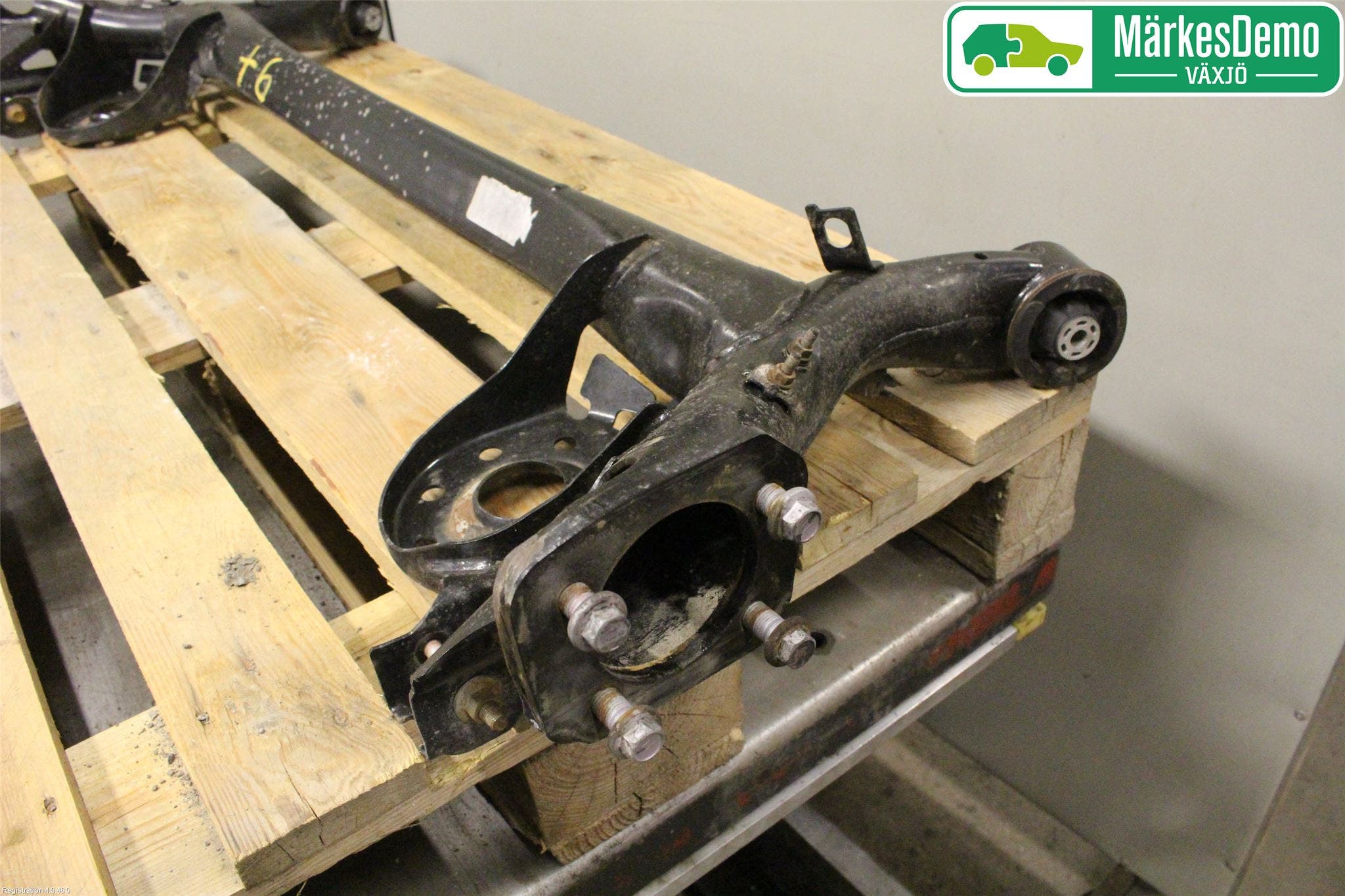 Toyota YARIS XP130 15-20 Bakaxelbalk