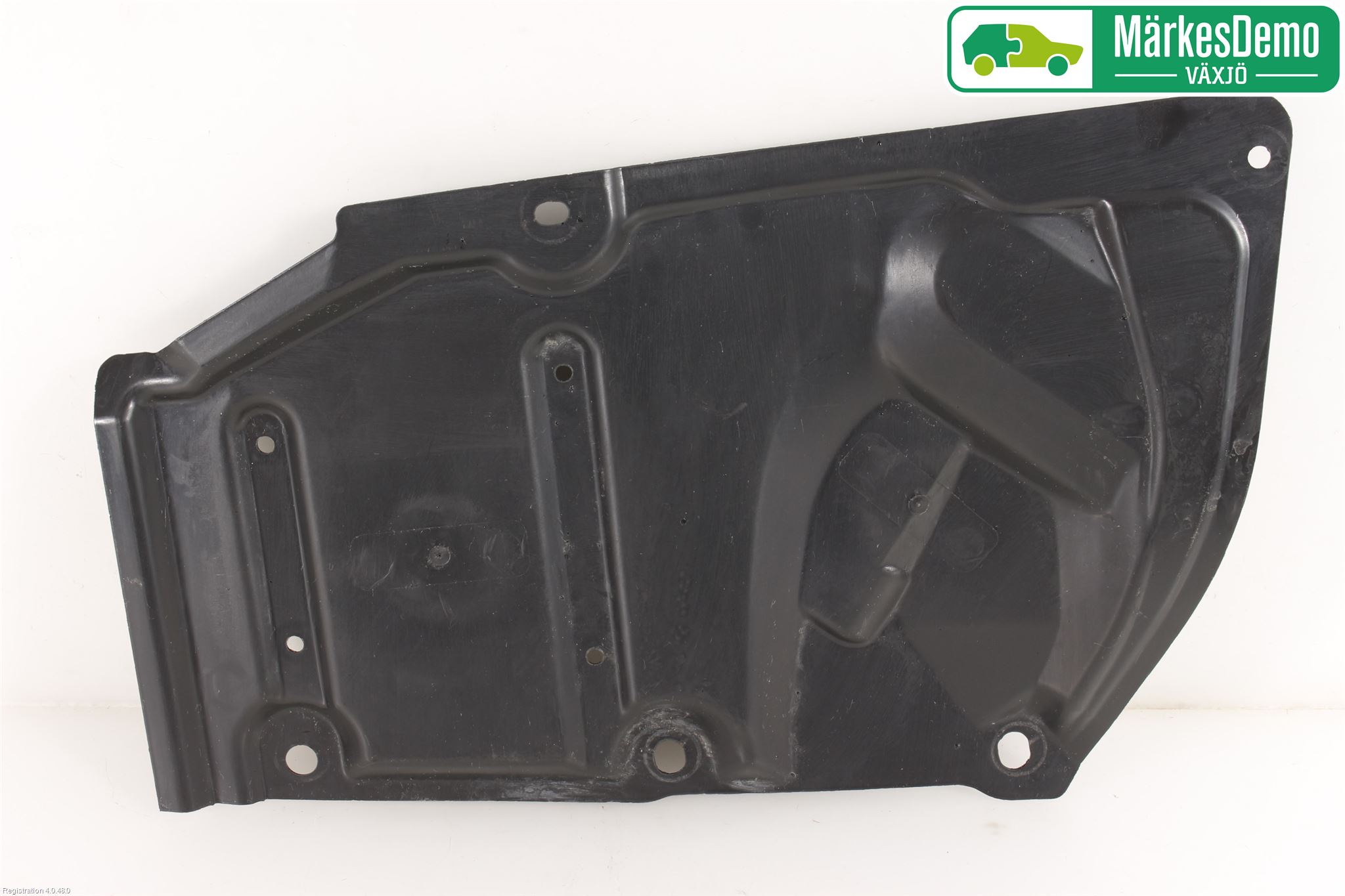 Toyota AURIS 13-19 Hasplåt Plåt-Plast