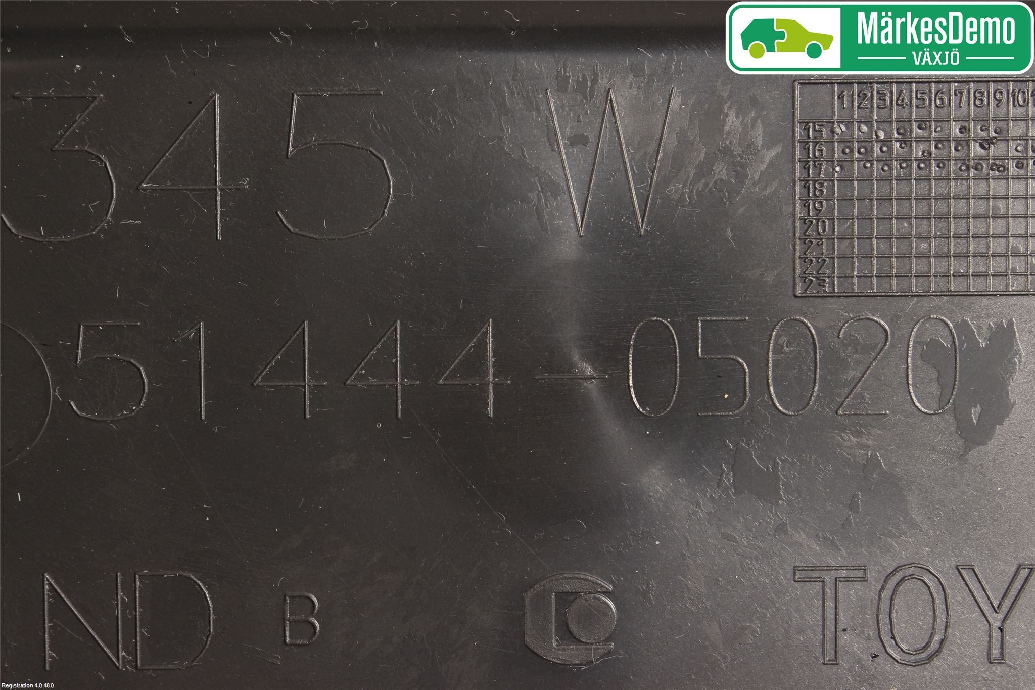 Toyota AURIS 13-19 Hasplåt Plåt-Plast