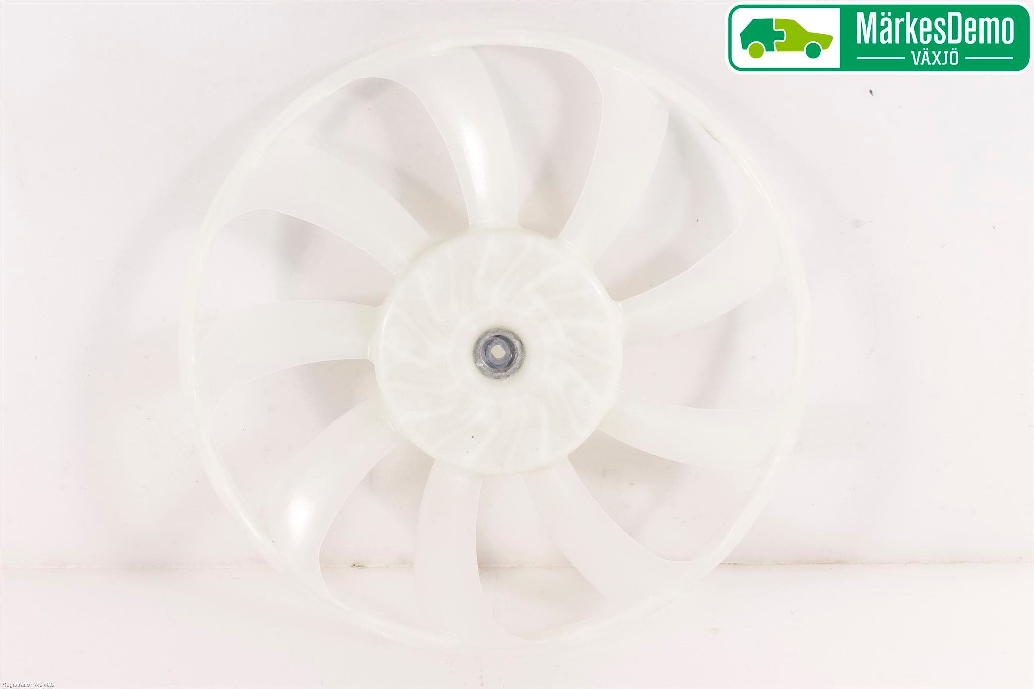 Toyota AURIS 13-19 Kylfläkt-Vinge