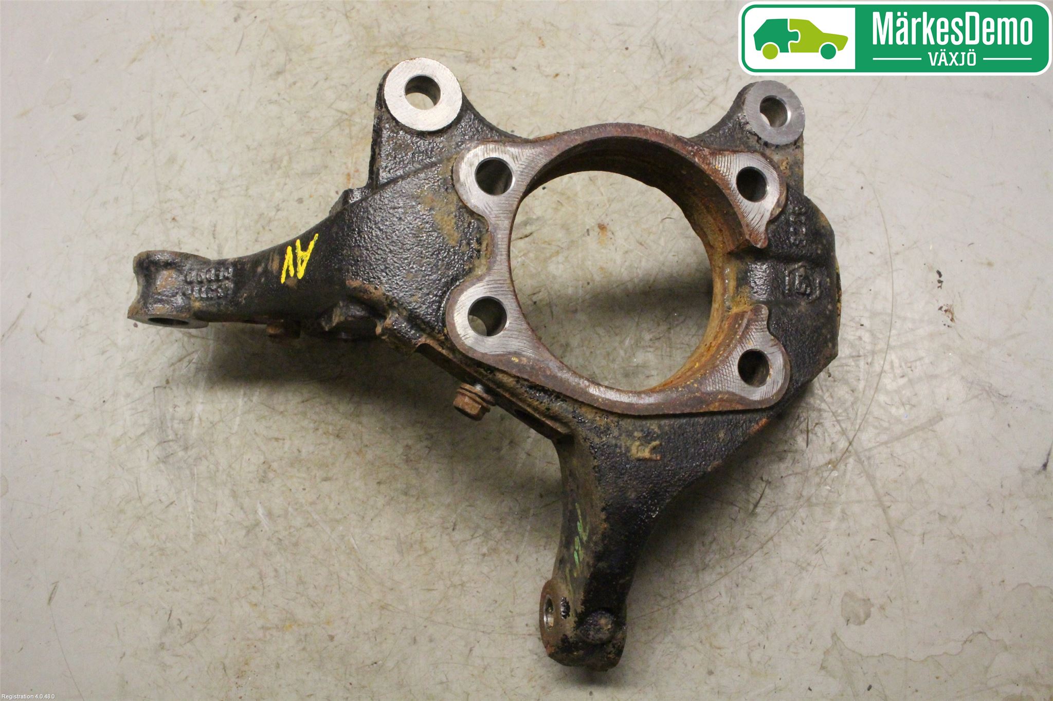 Toyota AVENSIS 16-18 Styrspindel Lagerhus Hö