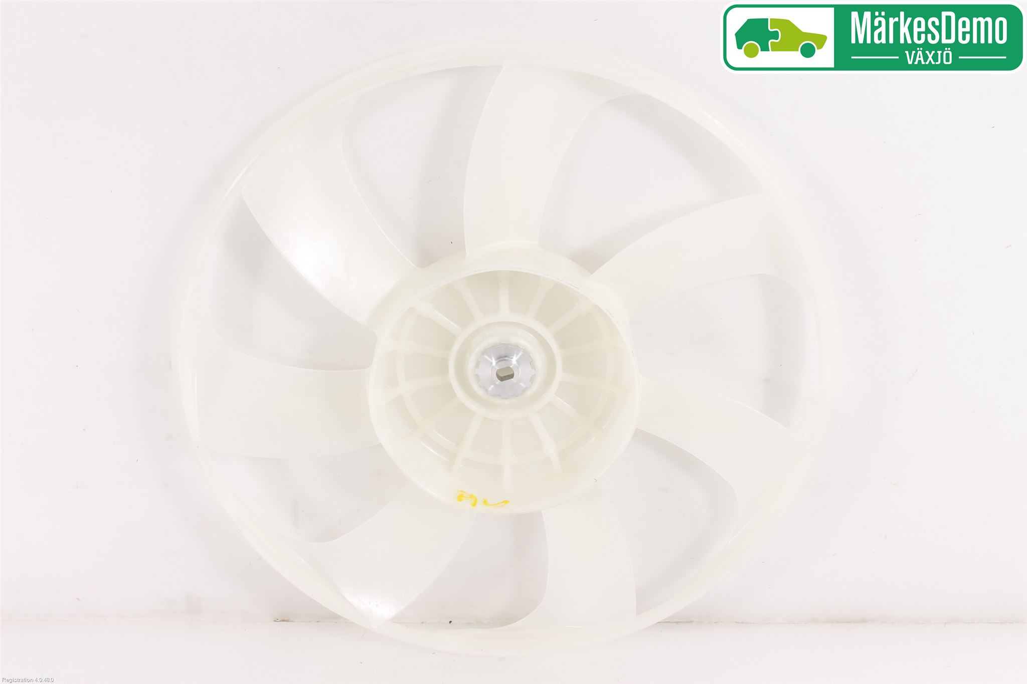 Toyota AURIS 13-19 Kylfläkt-Vinge