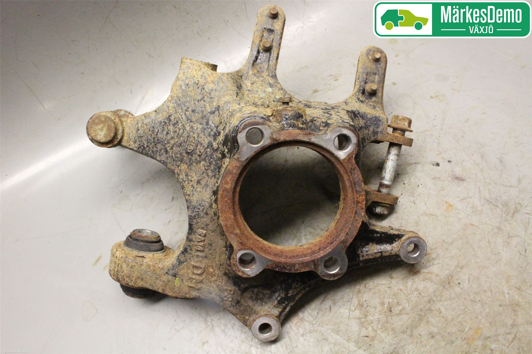 Hyundai SANTA FE 13-18 Hjullagerhus-Spindel Vä B