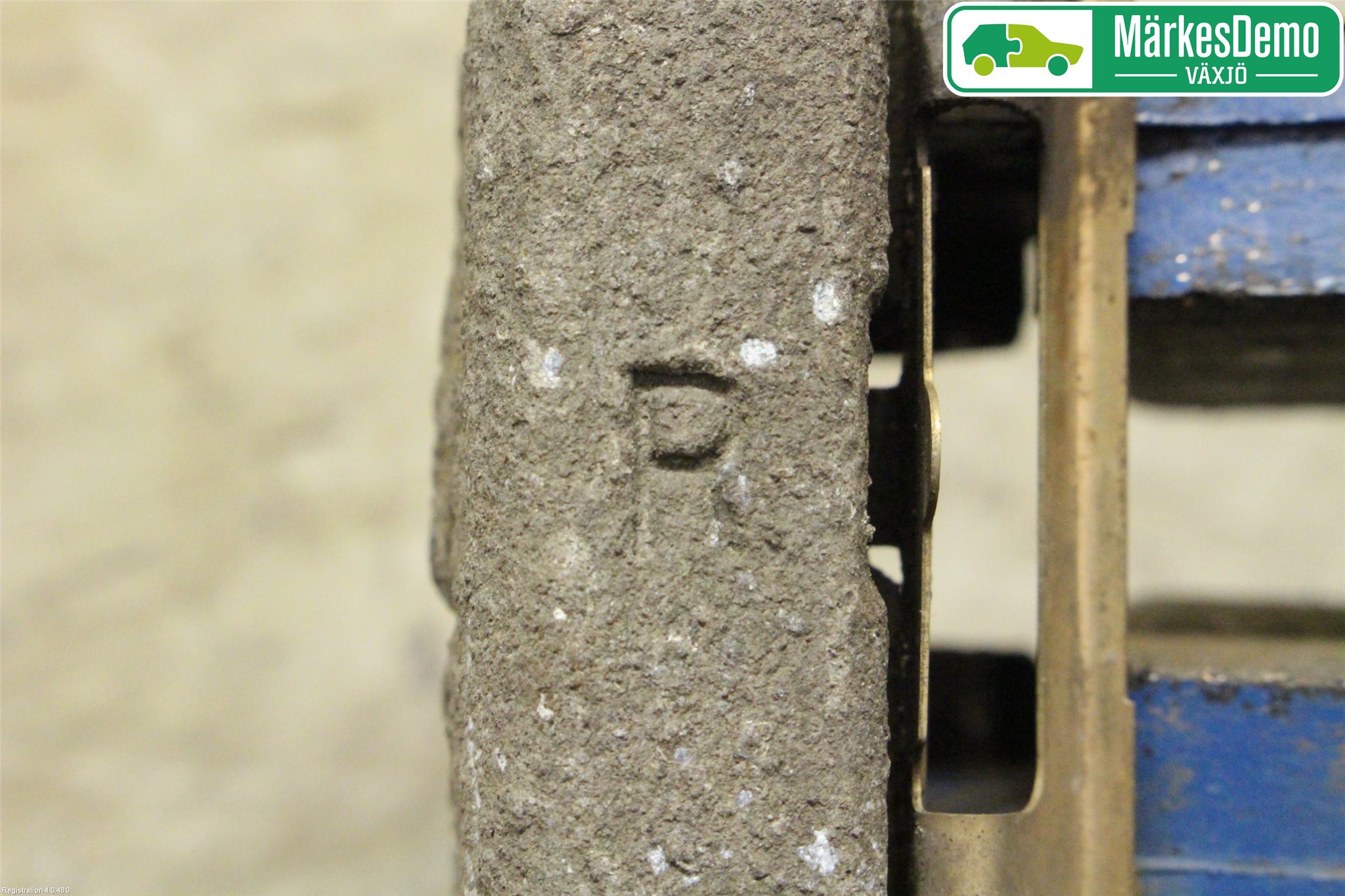 Toyota RAV4 13-18 Bromsokshållare