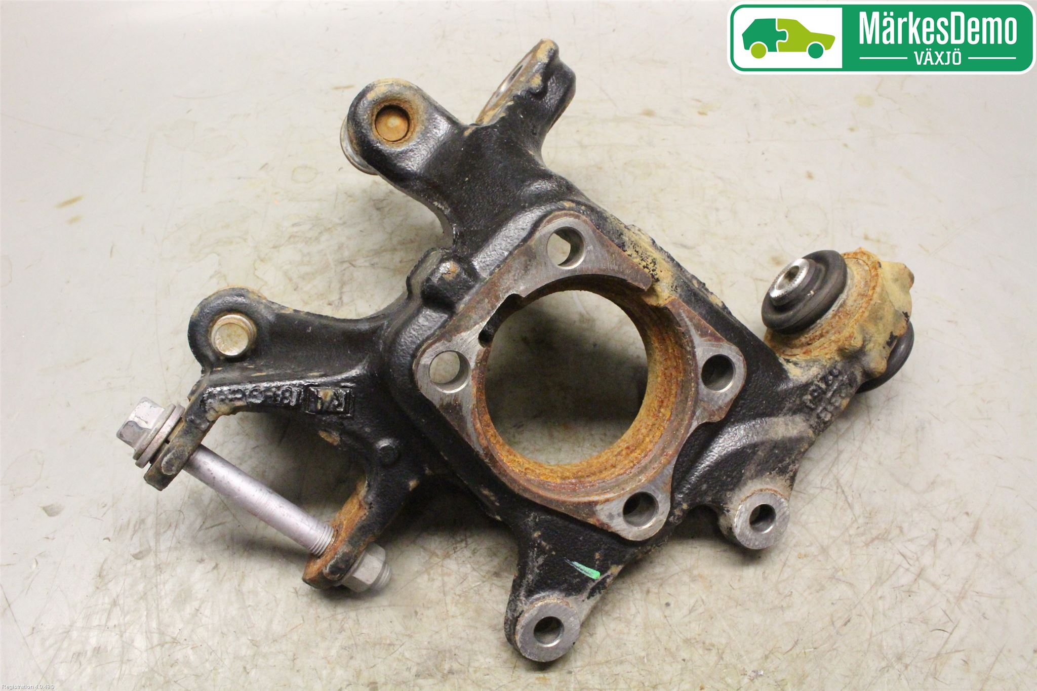 Toyota AURIS 13-19 Hjullagerhus-Spindel Hö B