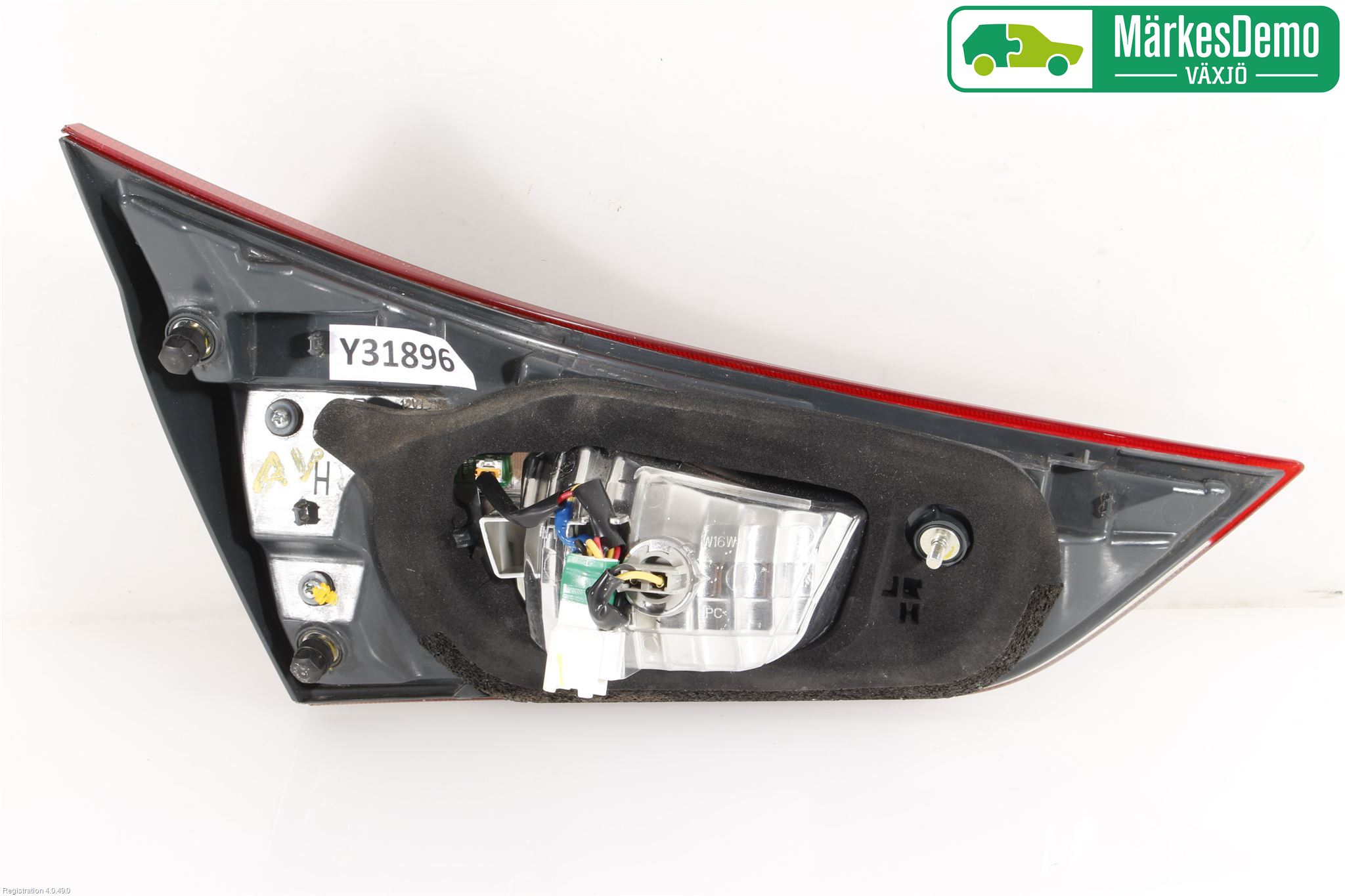 Toyota AURIS 13-19 Bakljus Lucka Hö
