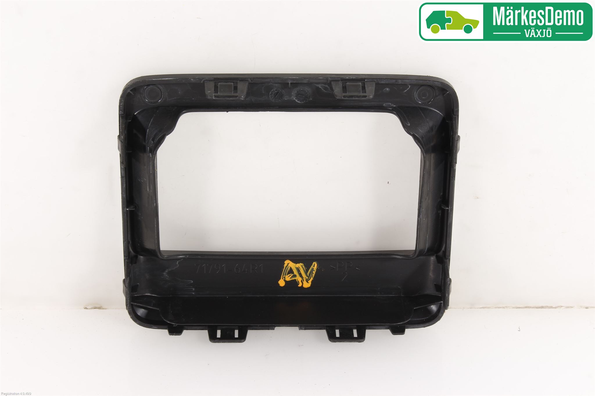 Suzuki SX4 S-CROSS 14-21 Front Övrigt