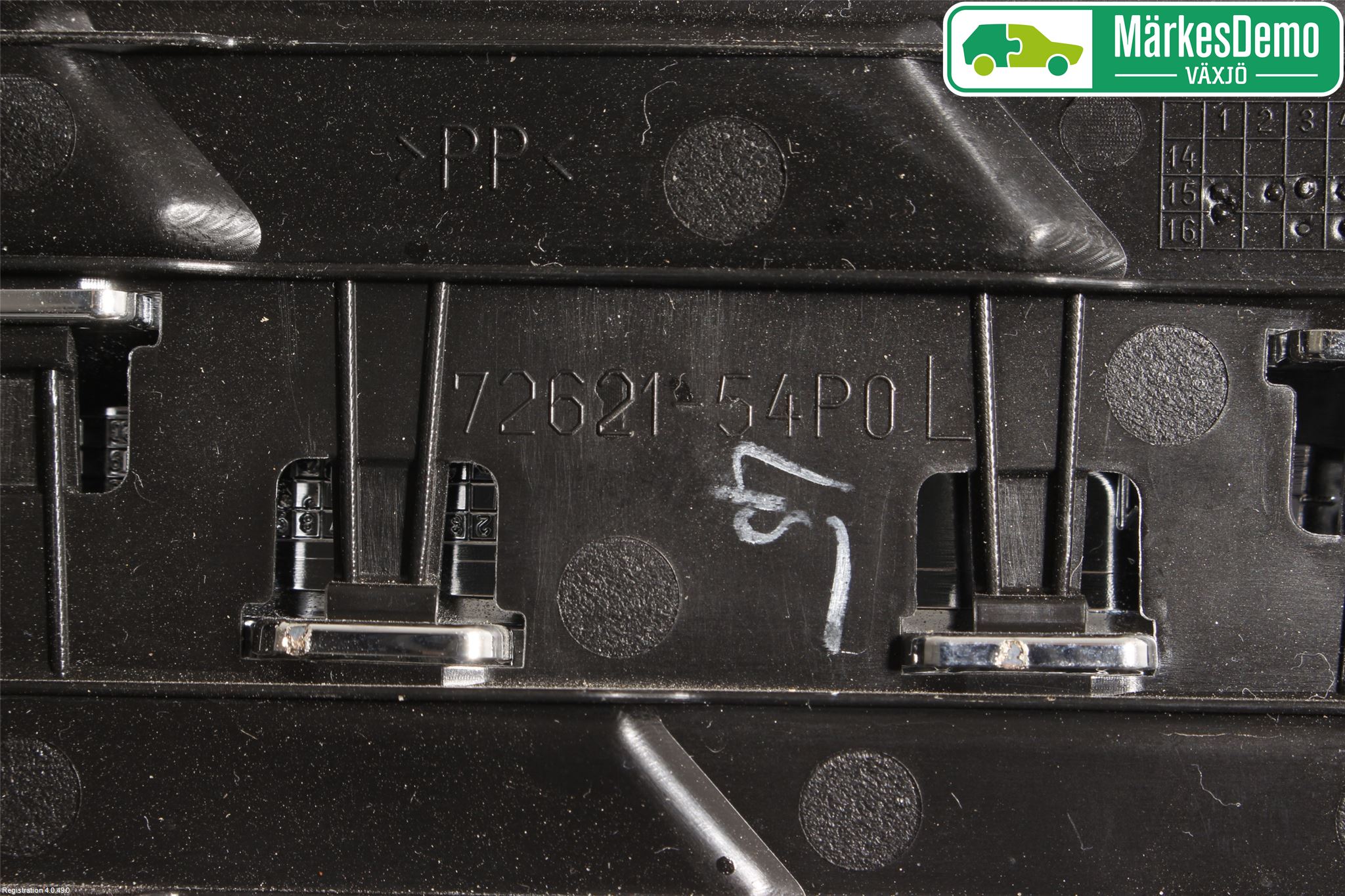 Suzuki VITARA 15- Skärm Hörn Utfyllnad Fram