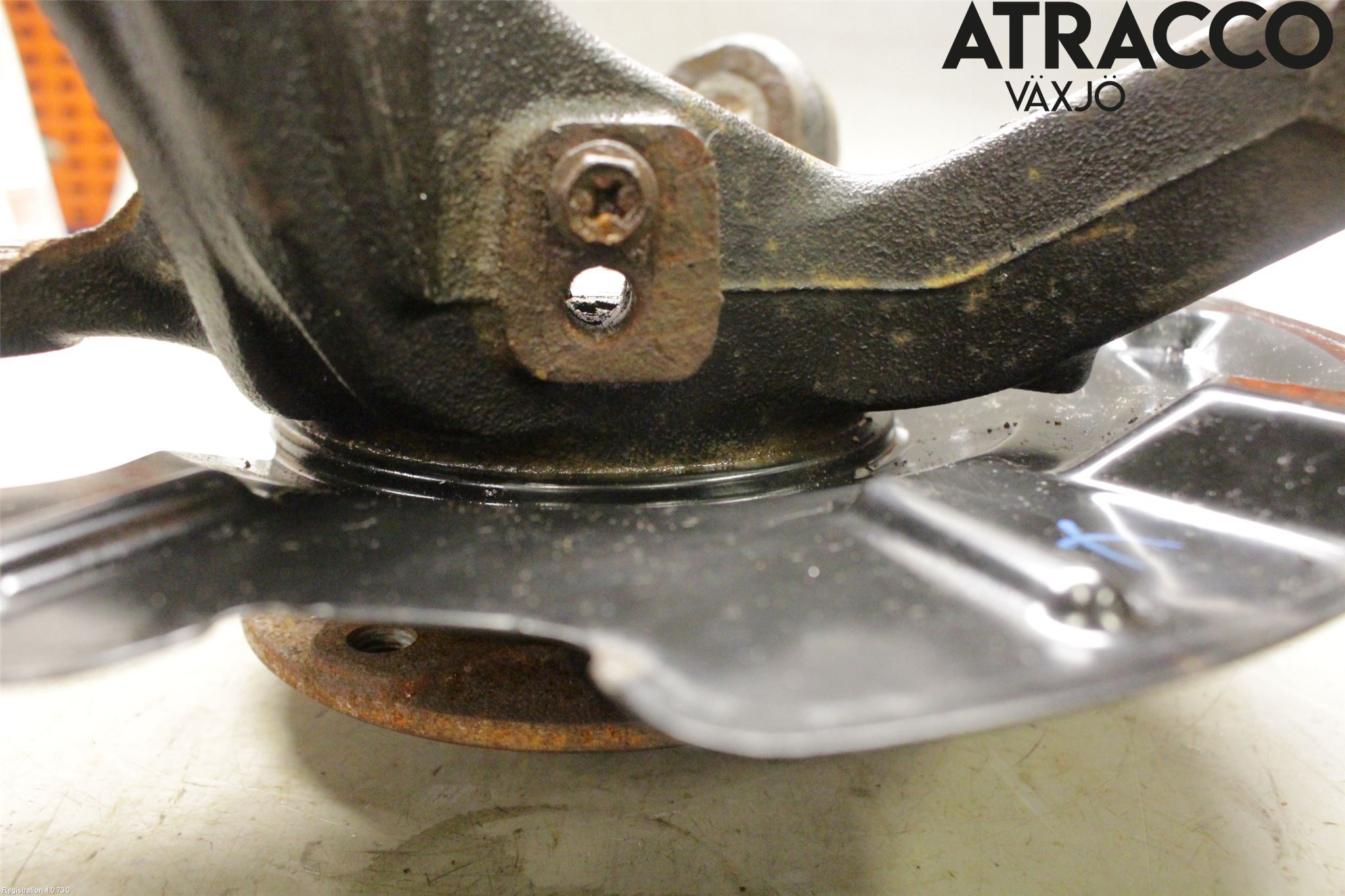 Suzuki VITARA 15- Styrspindel Lagerhus Vä