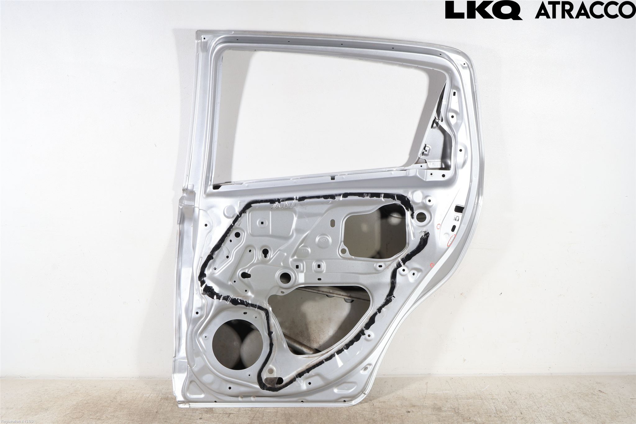 Toyota YARIS XP130 15-20 Dörr Bak Höger