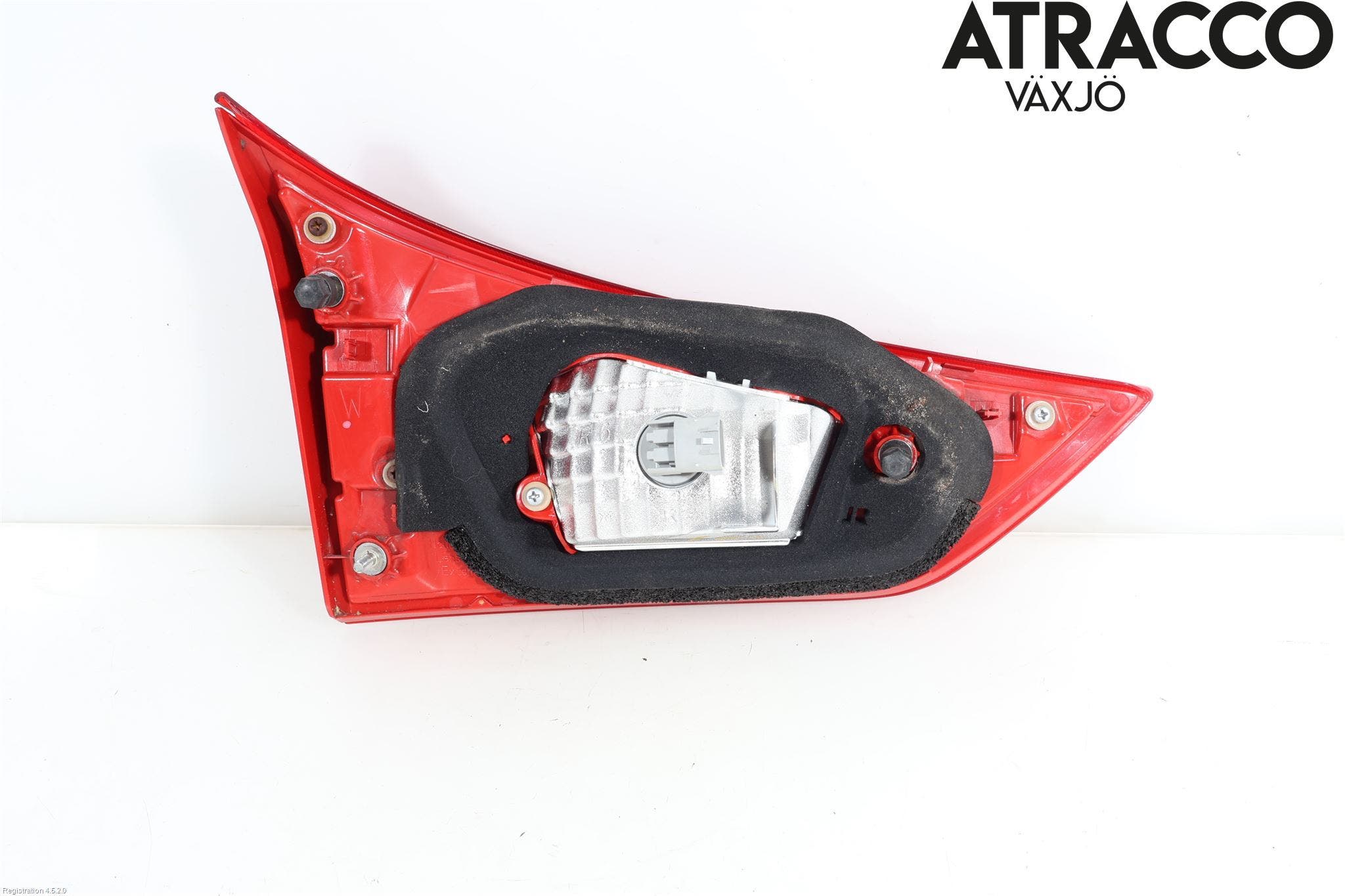 Toyota AURIS 13-19 Bakljus Lucka Hö