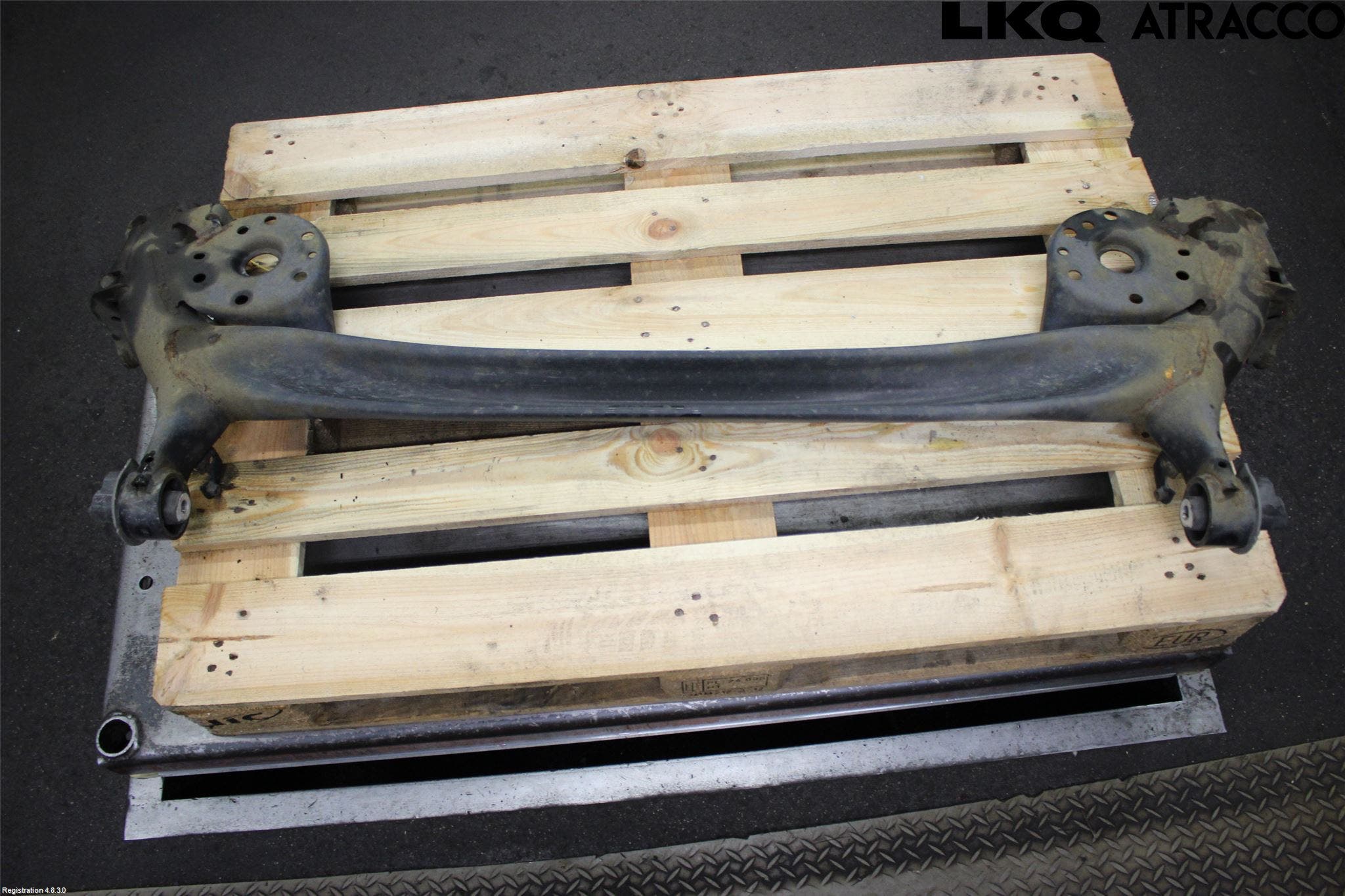 Toyota YARIS XP21 20- Bakaxelbalk