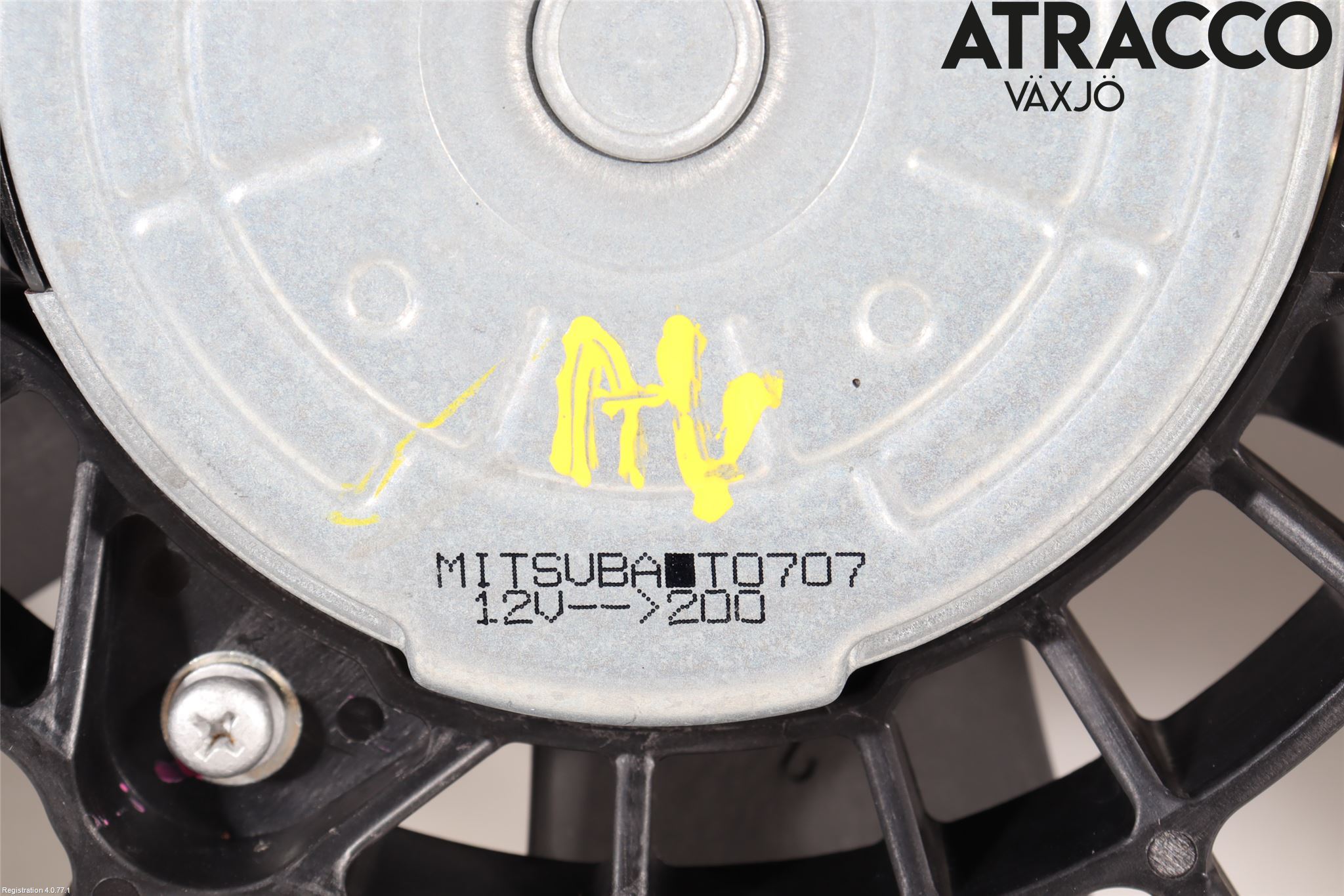 Suzuki SWIFT 17-24 Kylfläktkåpa