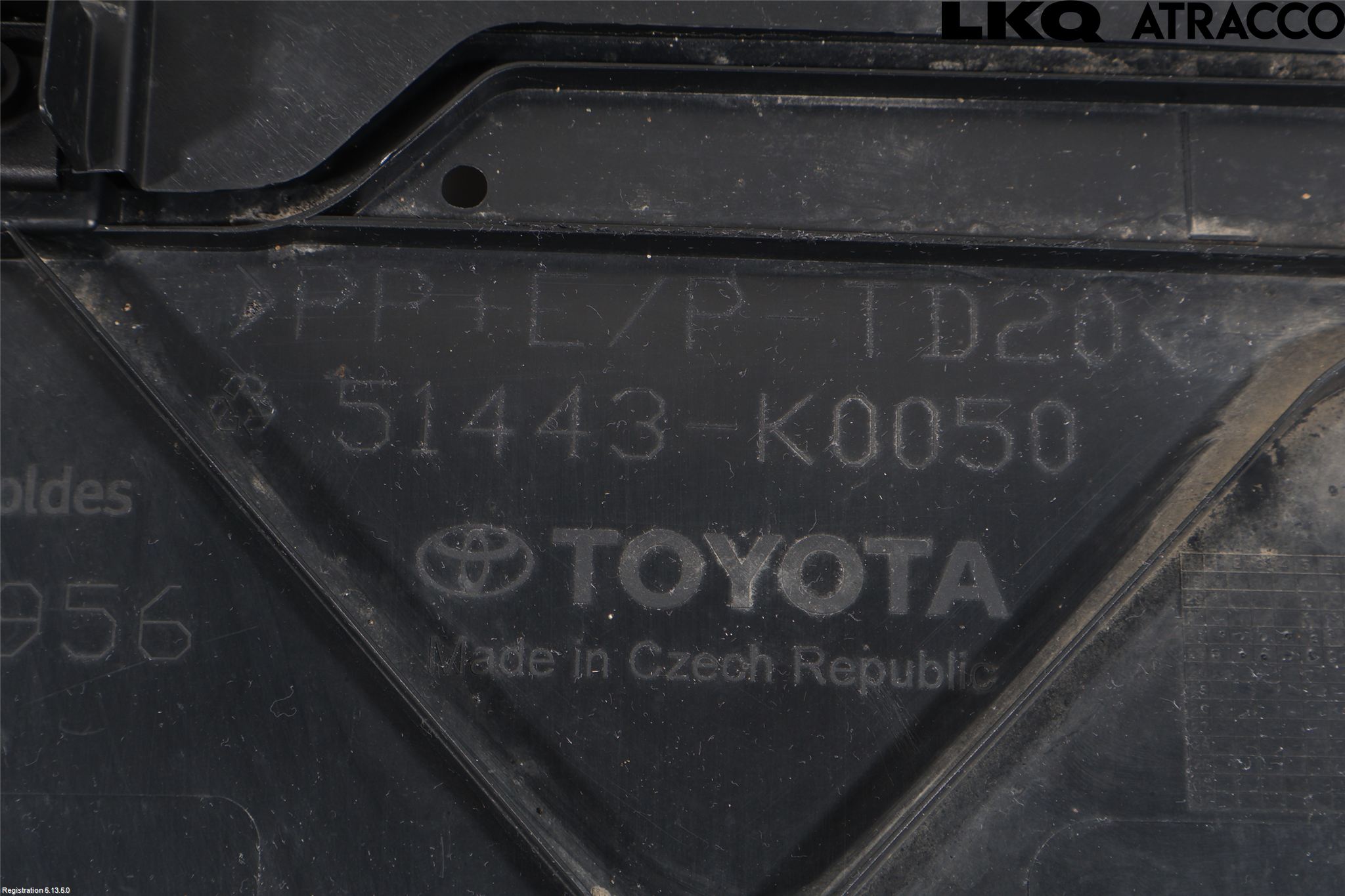 Toyota YARIS XP21 20- Hasplåt Plåt-Plast