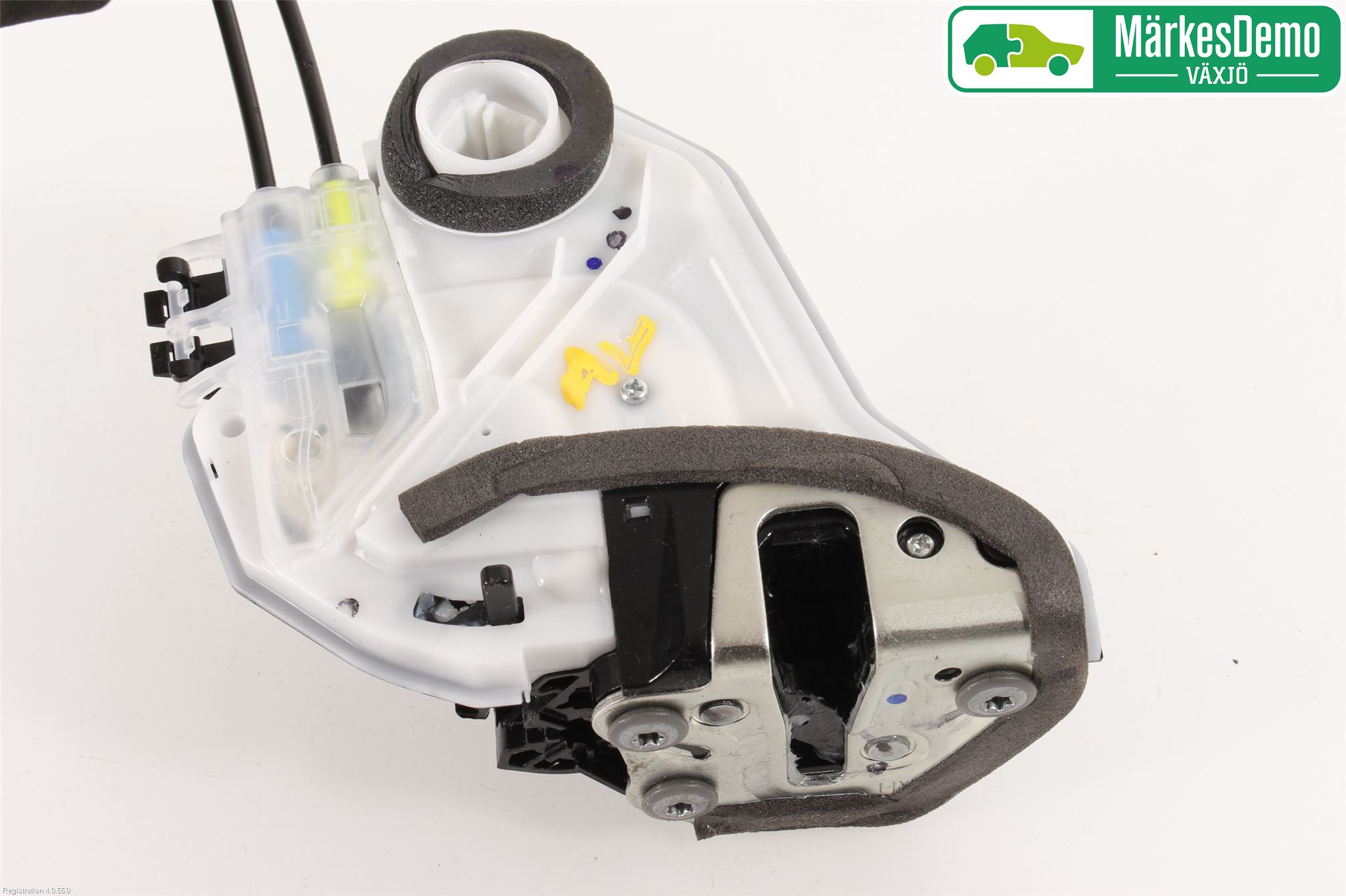 Toyota HILUX 16- Låskista-Dörrlås