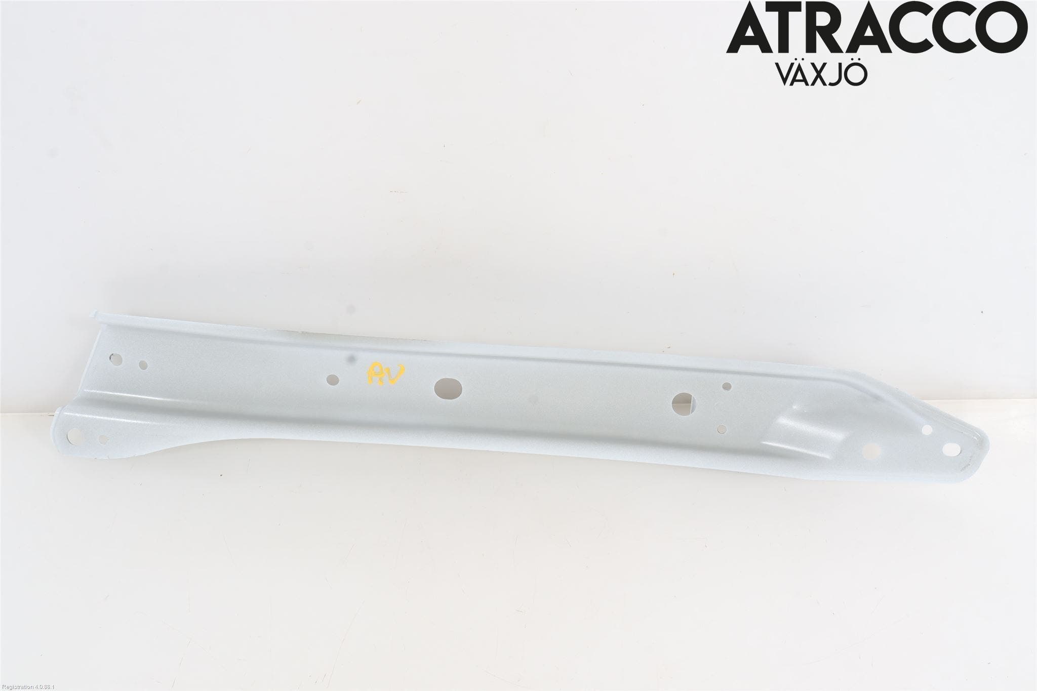 Suzuki SWIFT 11-16 Frontplåt Övre