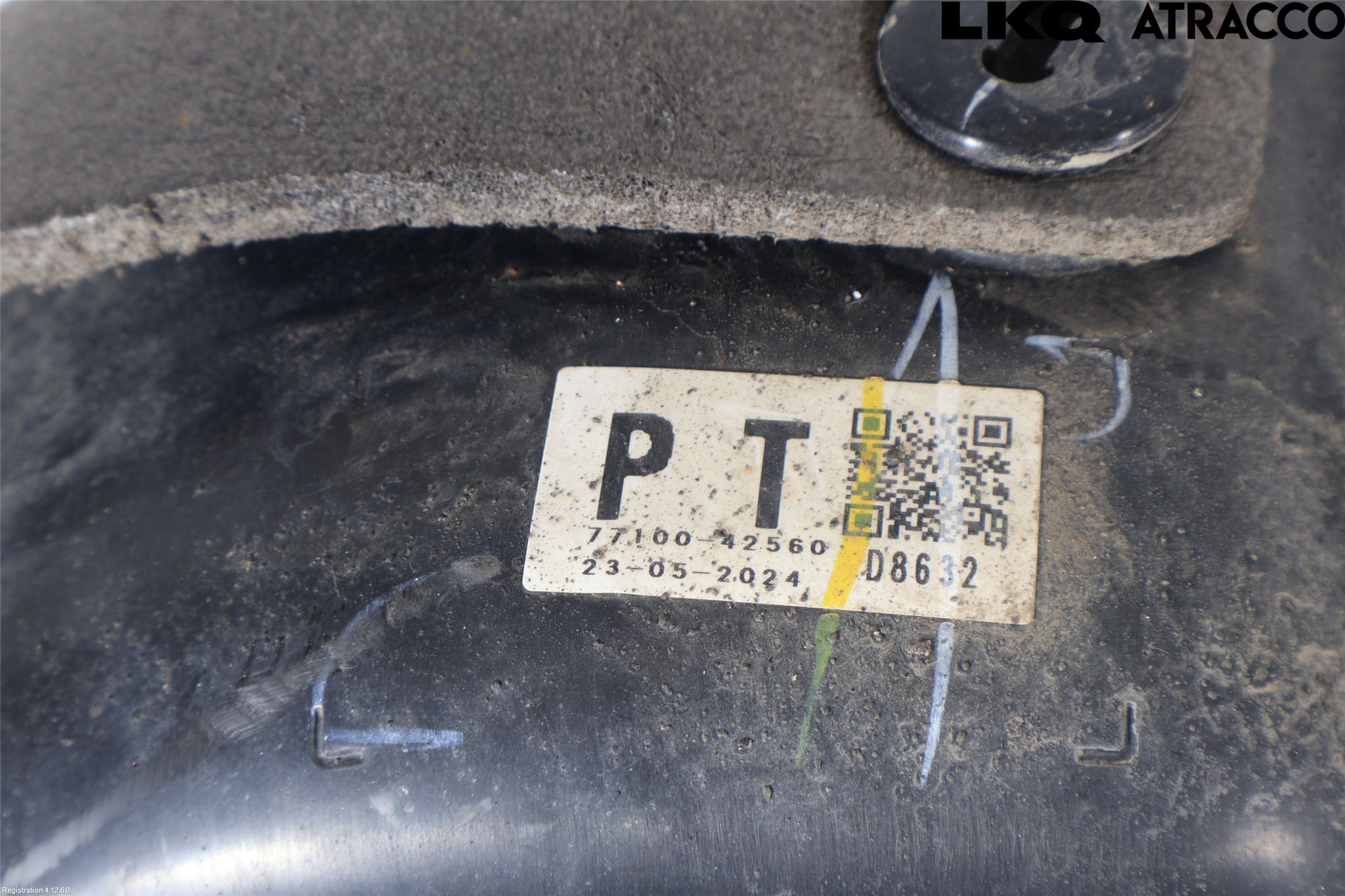 Toyota RAV4 19- Bränsletank