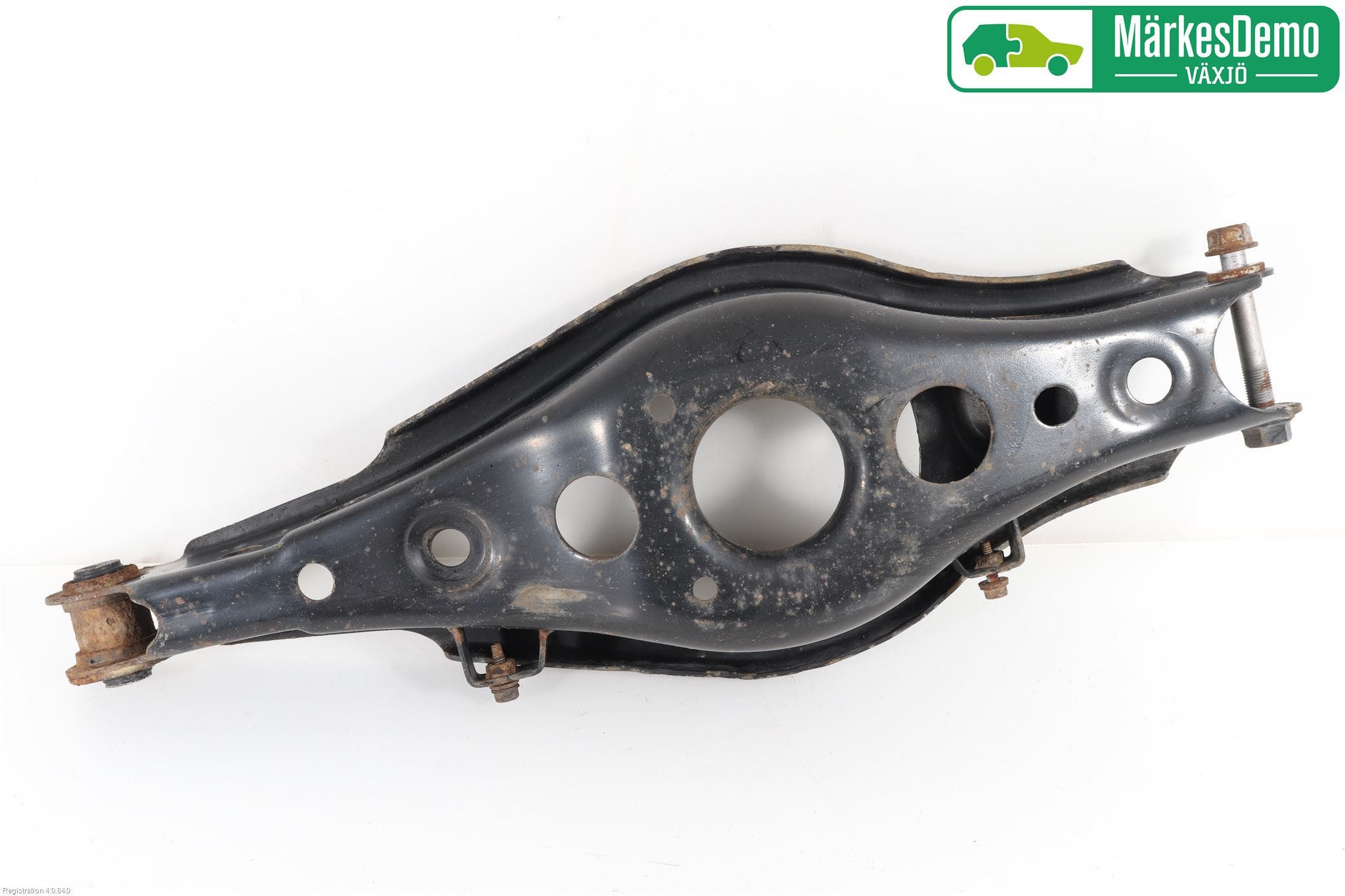 Lexus NX 300h 15-21 Bärarm Bak Höger