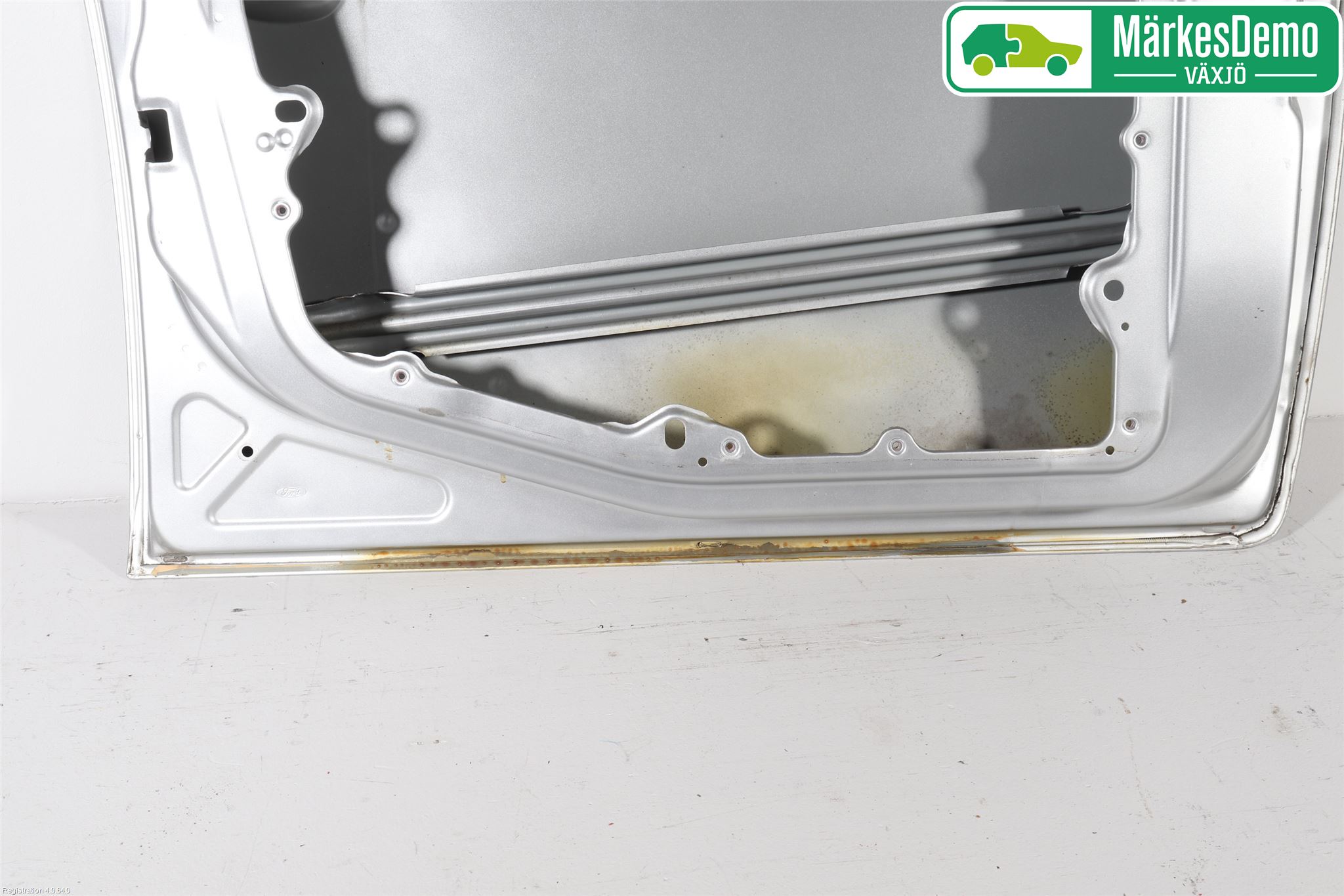 Ford FIESTA     02-05 Dörr Fram Vänster