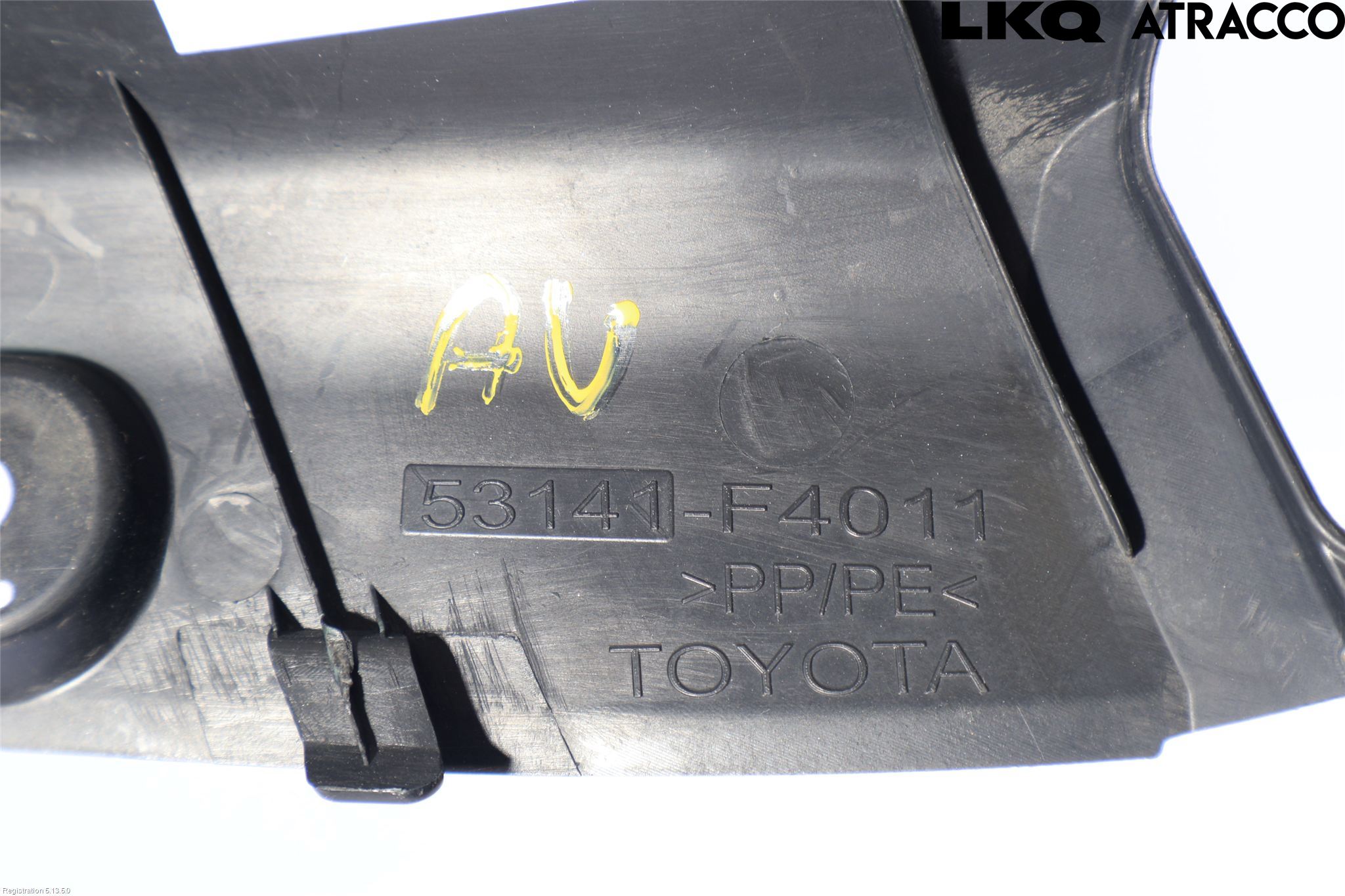 Toyota C-HR 16-23 Täckplast Front