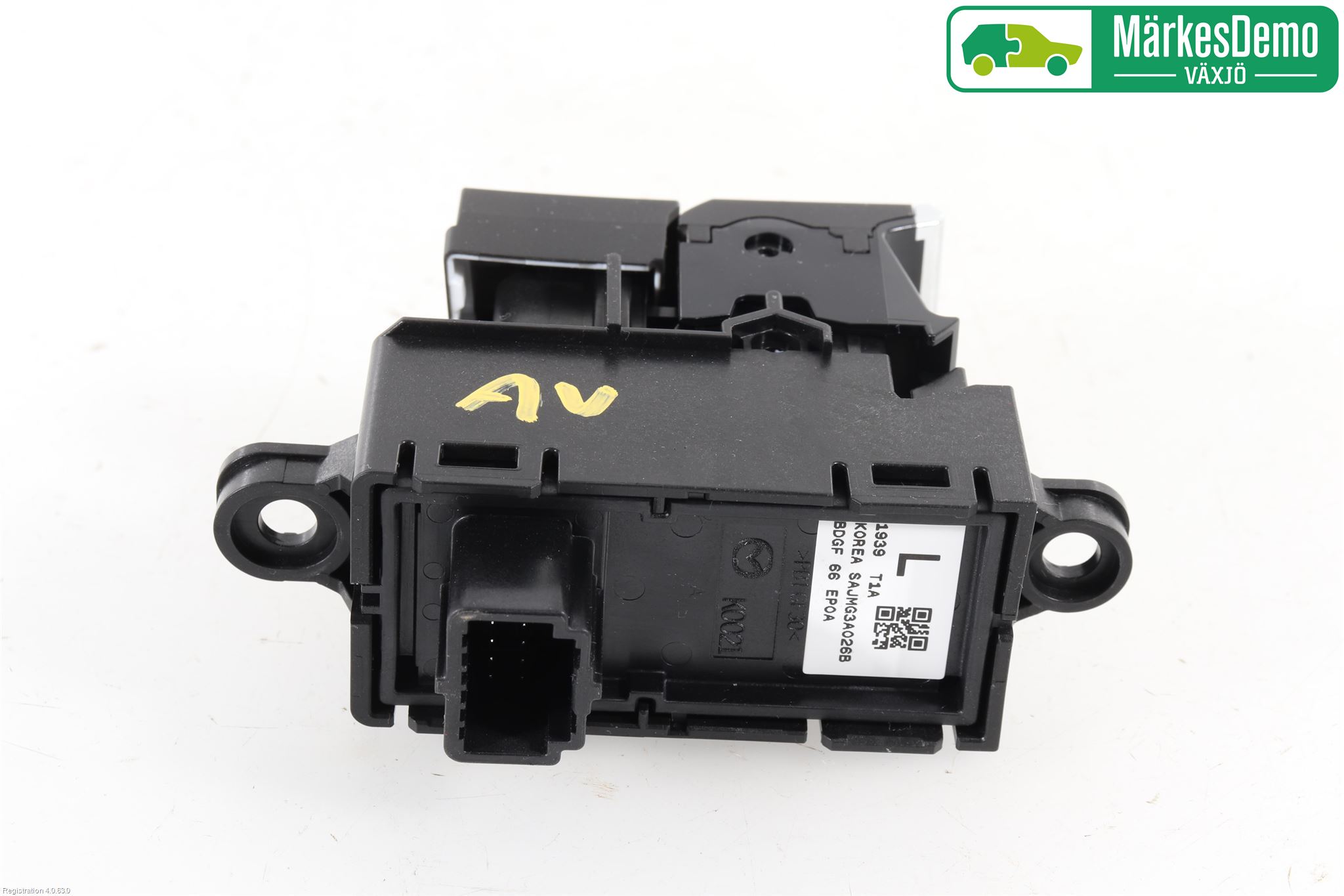 Mazda CX-30 20- Strömställare Parkeringsbroms