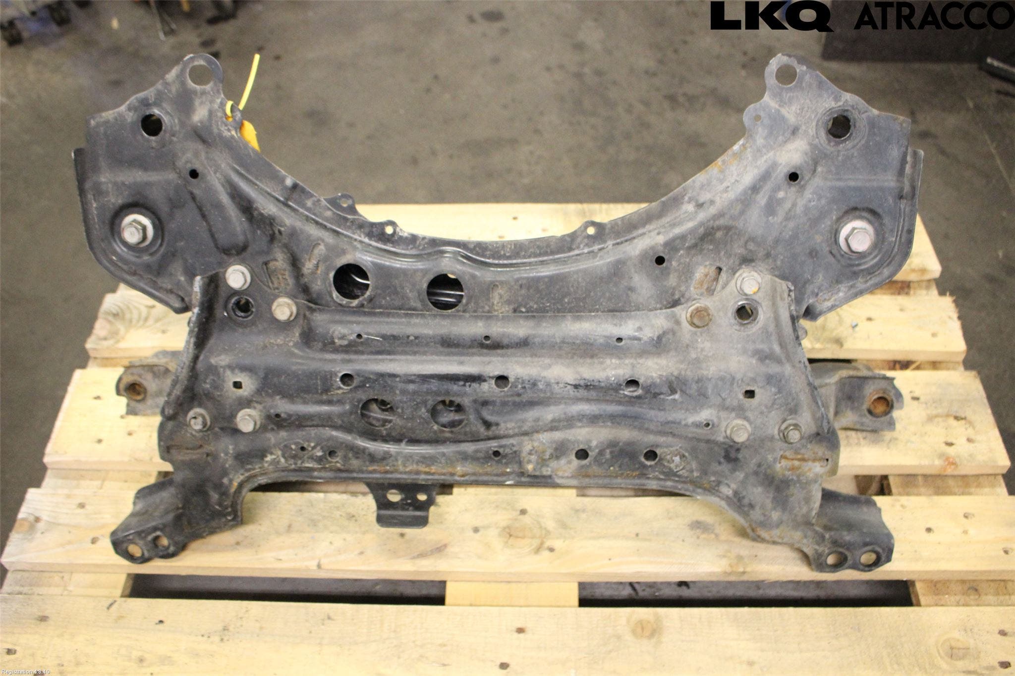 Lexus NX 300h 15-21 Framvagnsbalk