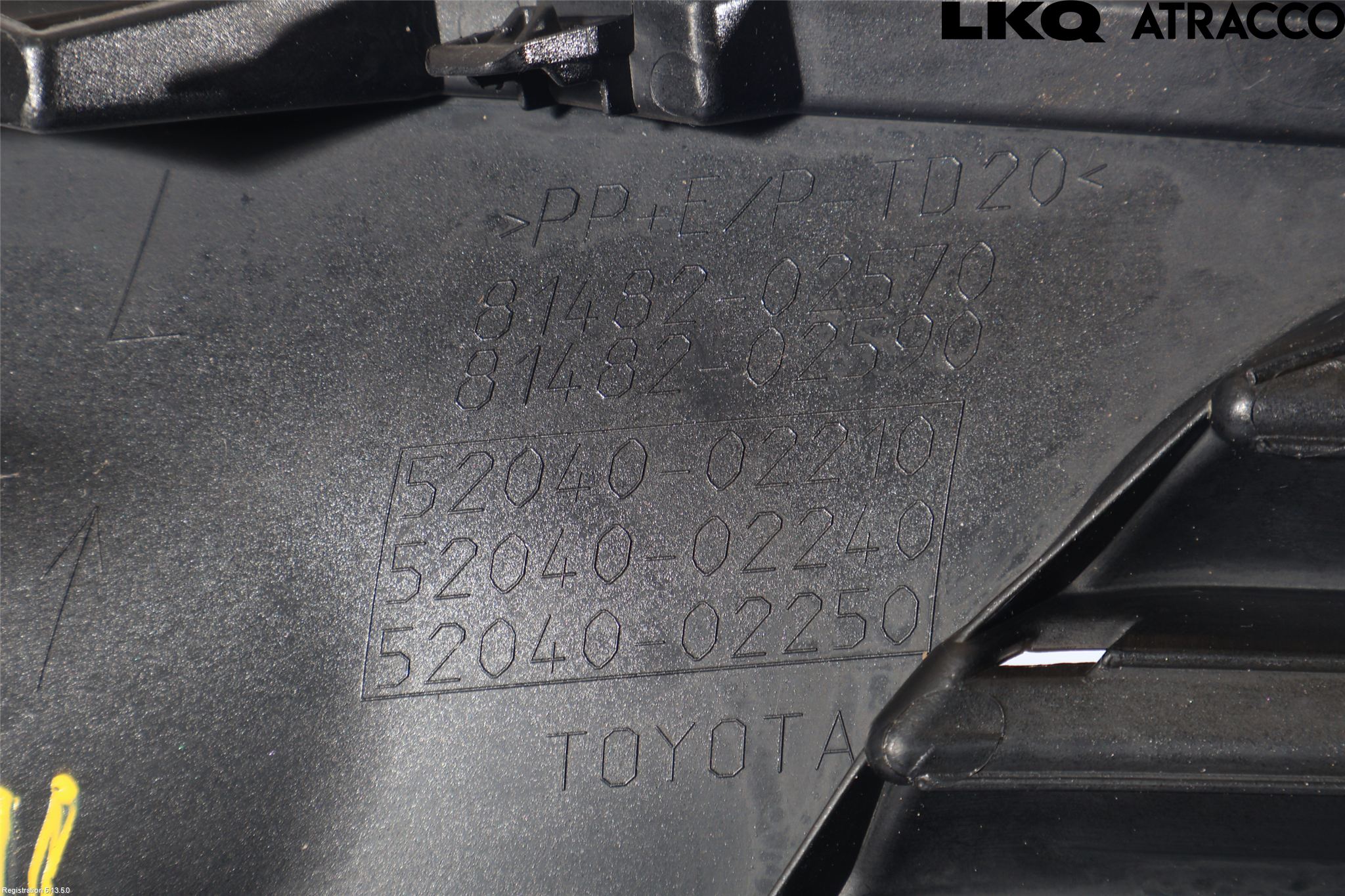 Toyota AURIS 13-19 Dimljussarg Fram