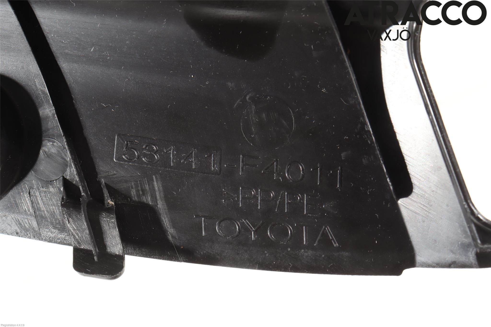 Toyota C-HR 16-23 Täckplast Front