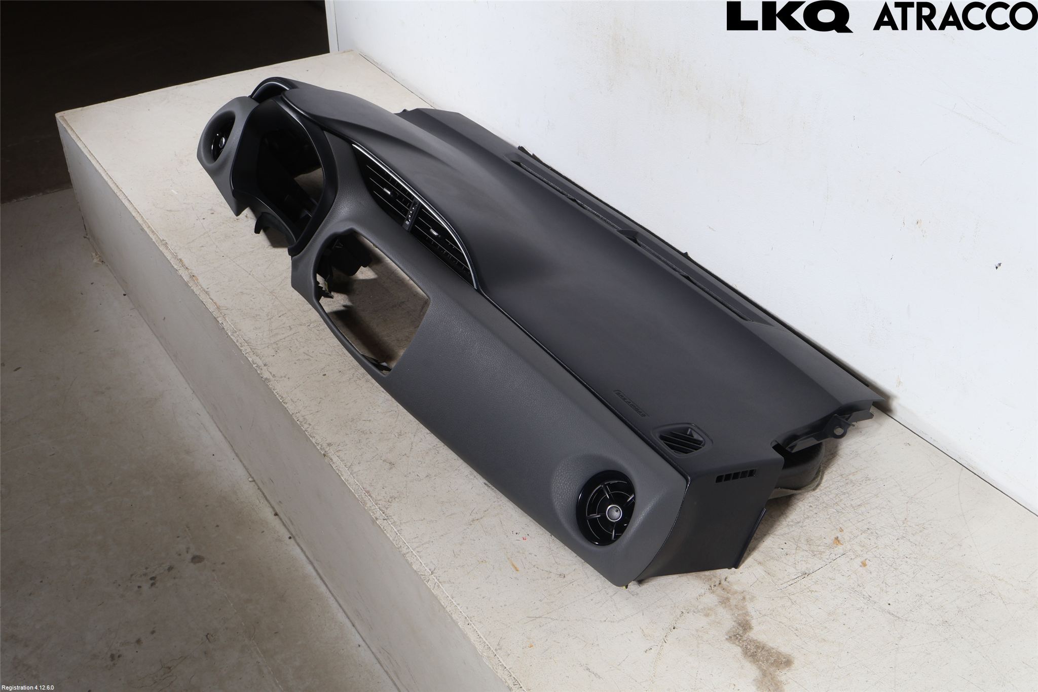 Toyota YARIS XP130 15-20 Instrumentbräda