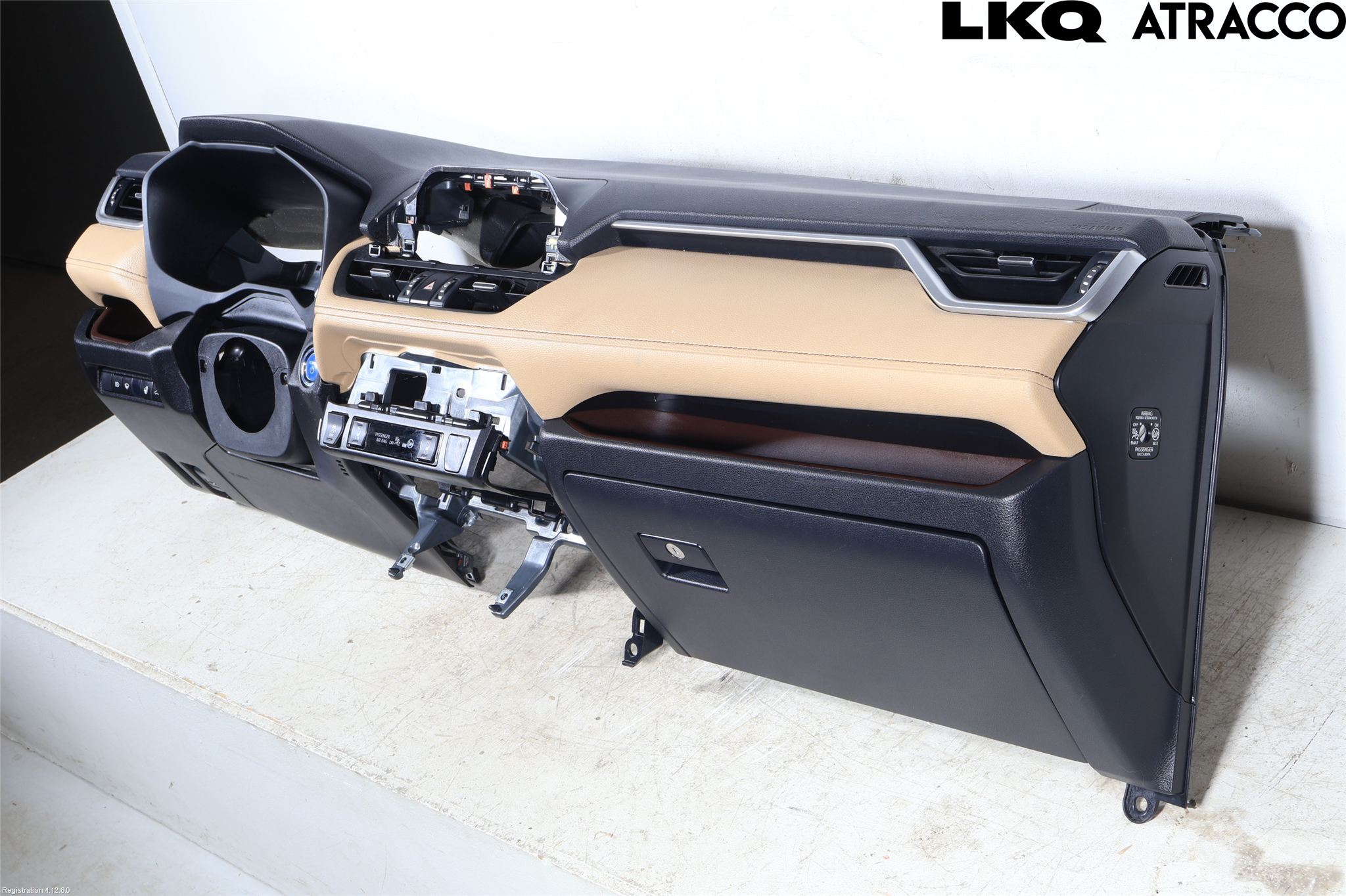 Toyota RAV4 19- Instrumentbräda