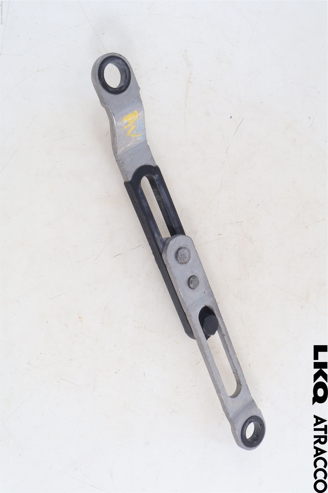 BMW 5 F10/F11/F18 09-17 Huvgångjärn