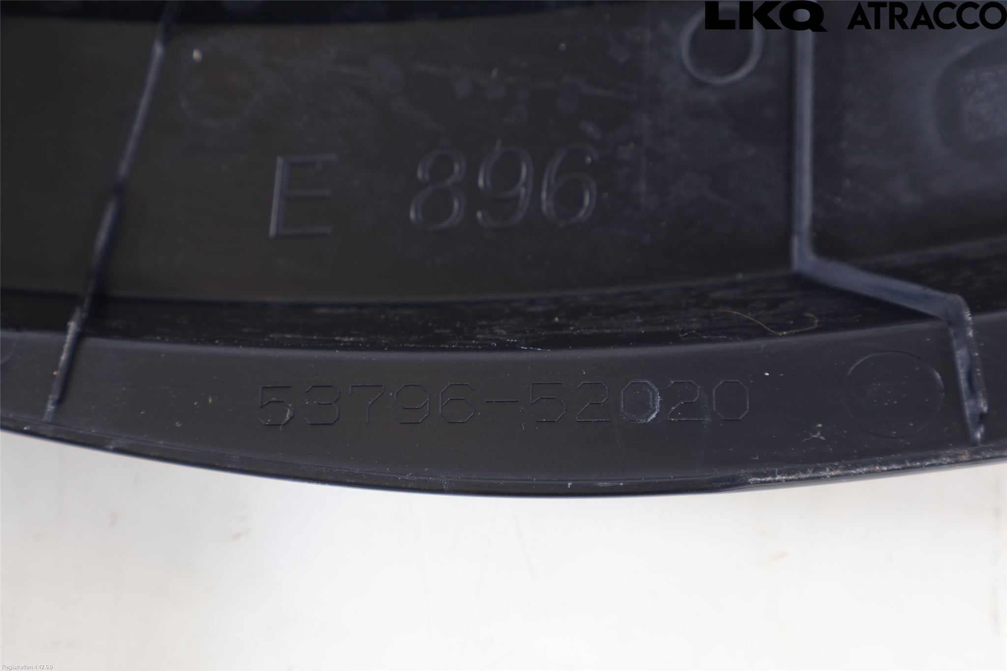 Lexus LBX 24- Täckplast Front
