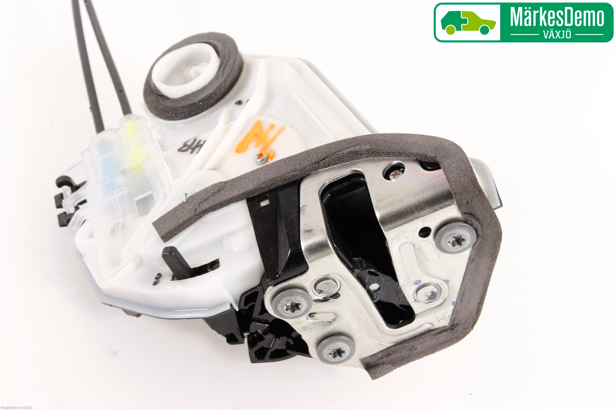 Toyota HILUX 16- Låskista-Dörrlås