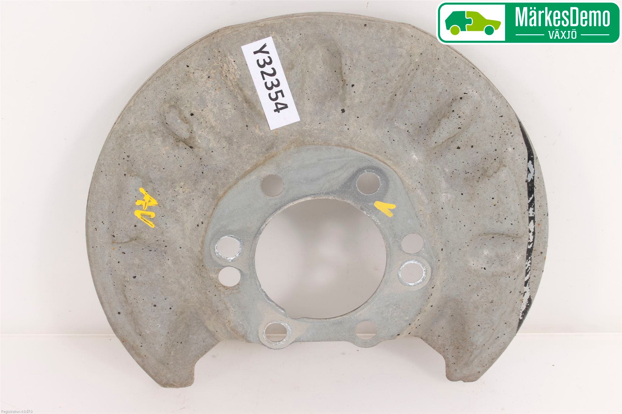 Suzuki SX4 S-CROSS 14-21 Bromssköld Bak