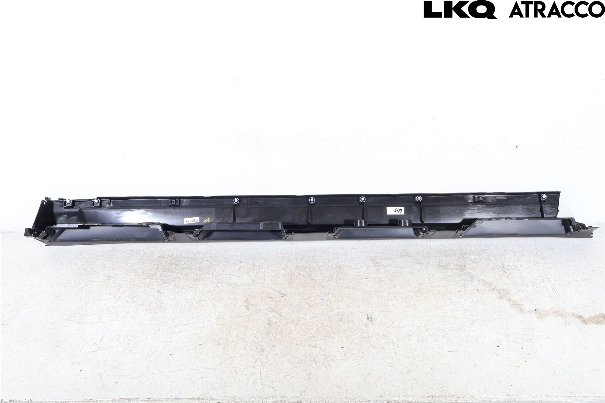 Lexus LBX 24- Sidokjol Vä