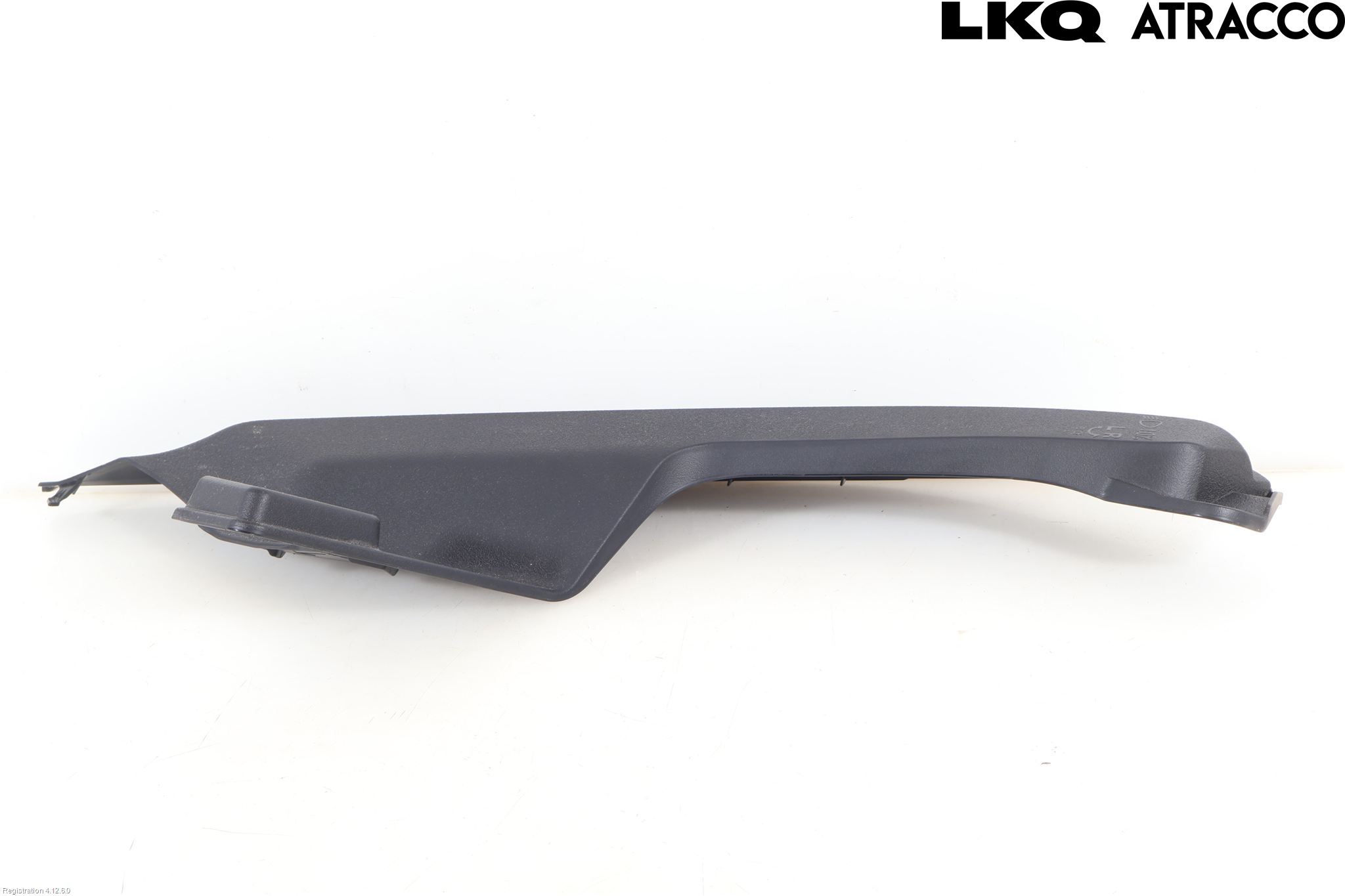 Lexus LBX 24- Täckplast Front