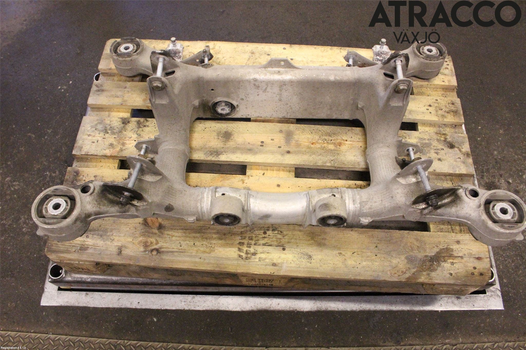 BMW 5 F10/F11/F18 09-17 Bakaxelbalk